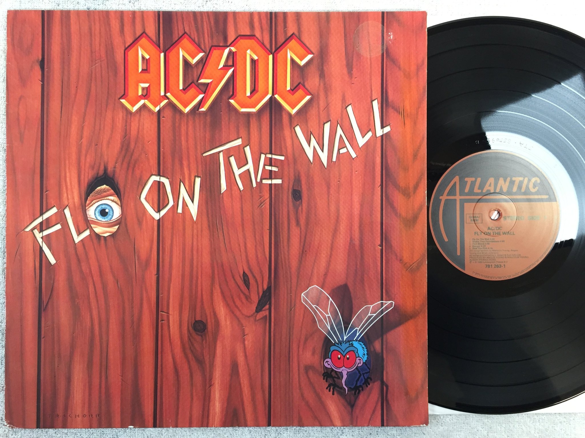 Omslagsbild för skivan AC/DC fly on the wall LP -85 Ger ATLANTIC 781 263-1
