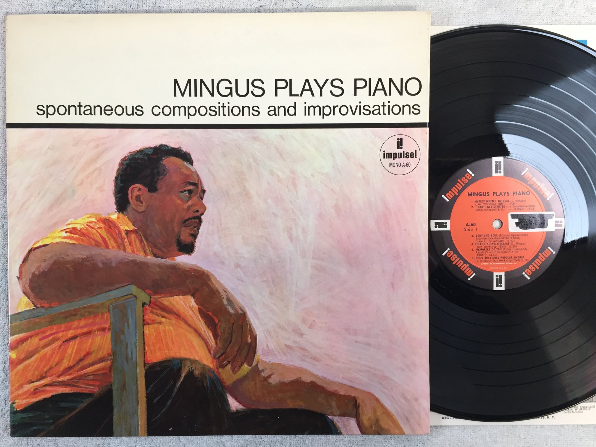 Omslagsbild för skivan MINGUS plays piano LP US  IMPULSE A-60 original press ABC-PARAMOUNT