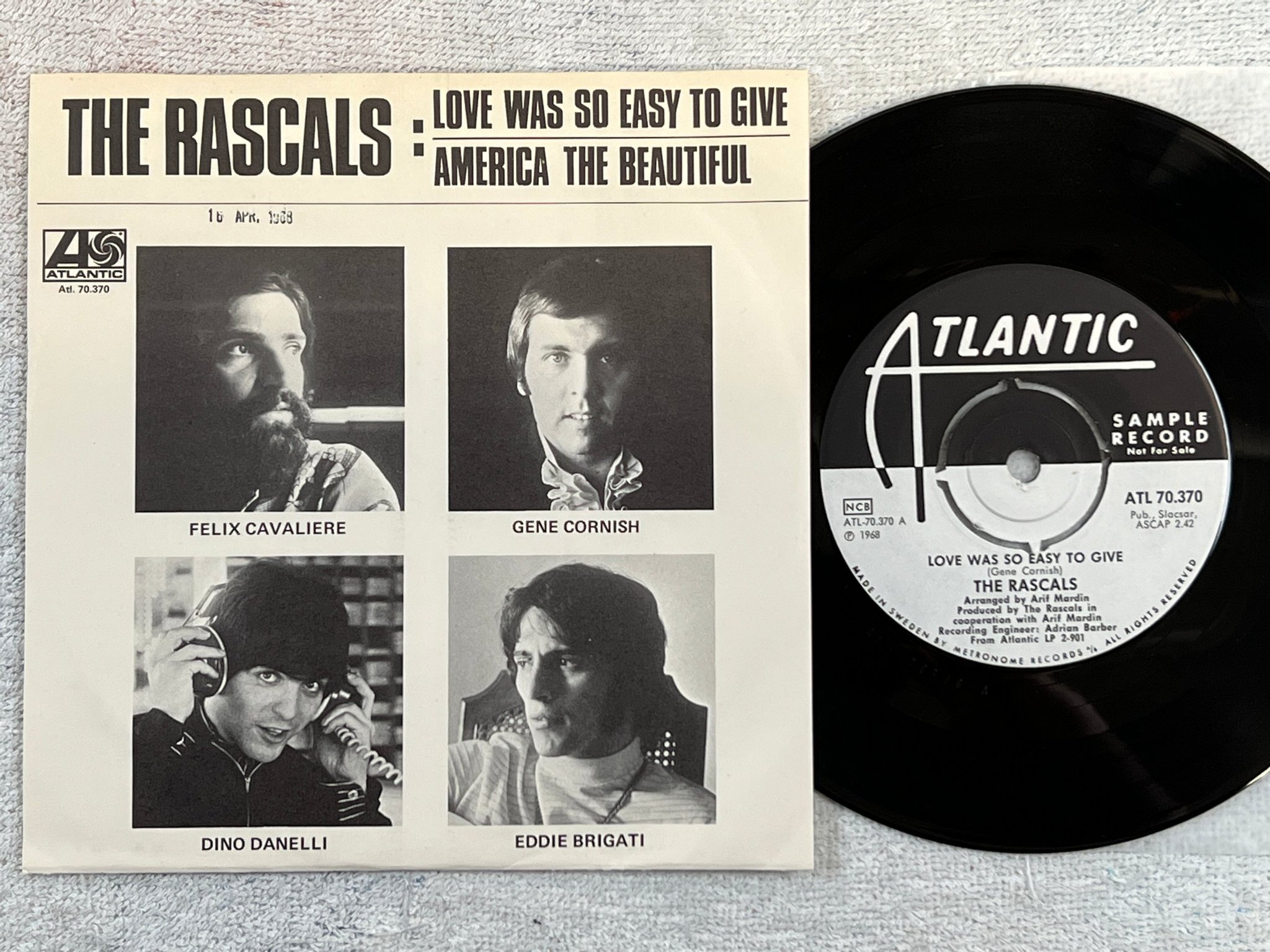 Omslagsbild för skivan THE RASCALS love was so easy to give 7”single -68  promo ATLANTIC ATL 70.370
