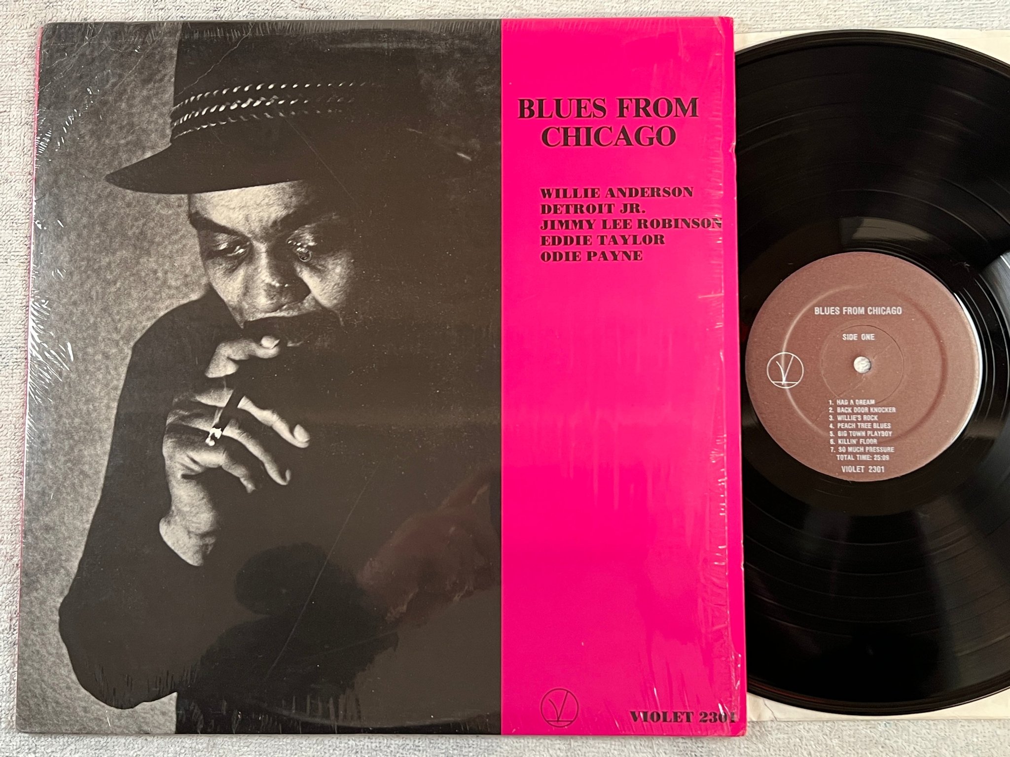 Omslagsbild för skivan V/A Blues From Chicago LP -81 US violet 2301 