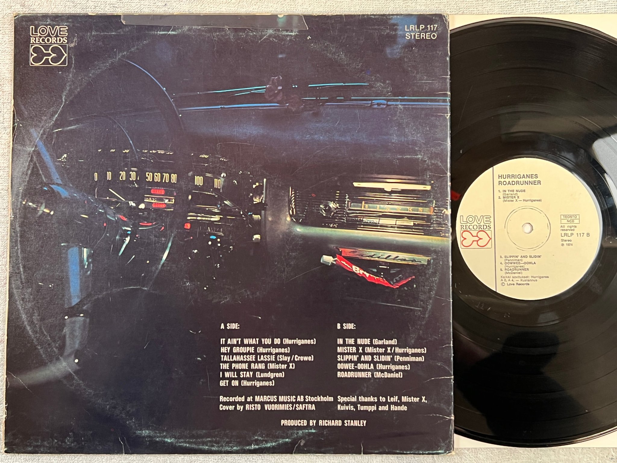 Omslagsbild för skivan HURRIGANES roadrunner LP -74 Finland LOVE LRLP 117 MISPRINT MEGA RARE !!!!