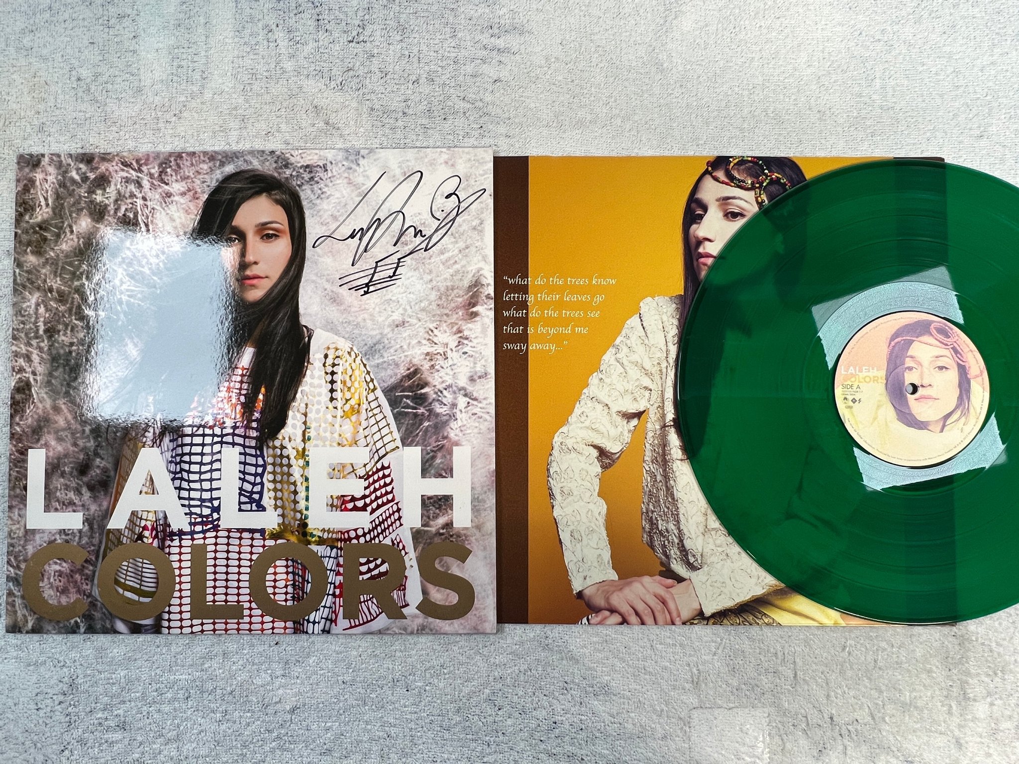 Omslagsbild för skivan LALEH colors LP 2013 WARNER MUSIC 5053105-9428-7 signed ! ! ! ! 
