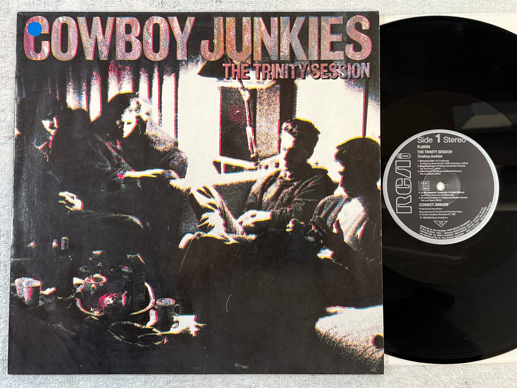 Omslagsbild för skivan COWBOY JUNKIES the trinity session LP -88 EUR RCA PL88568