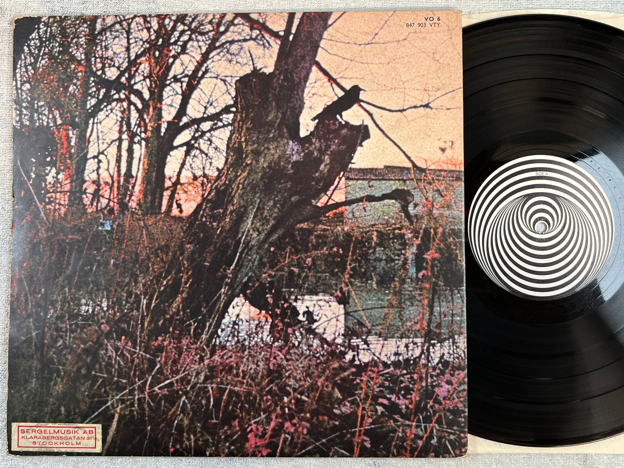 Omslagsbild för skivan BLACK SABBATH s/t LP -70 UK VERTIGO 847 903 VTY 