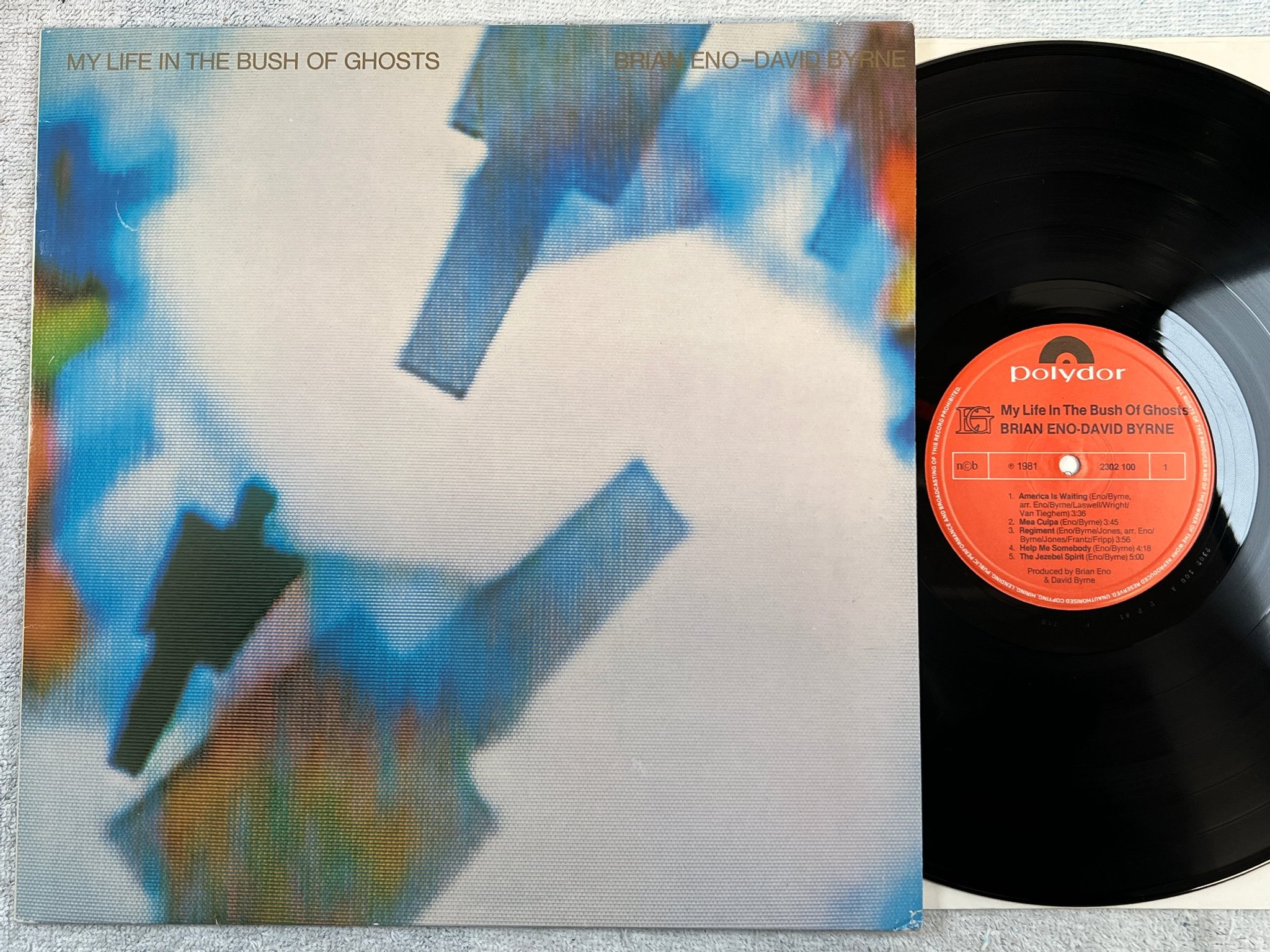 Omslagsbild för skivan BRIAN ENO / DAVID BYRNE my life in the bush of ghosts  LP -81 nab POLYDOR 2302 1