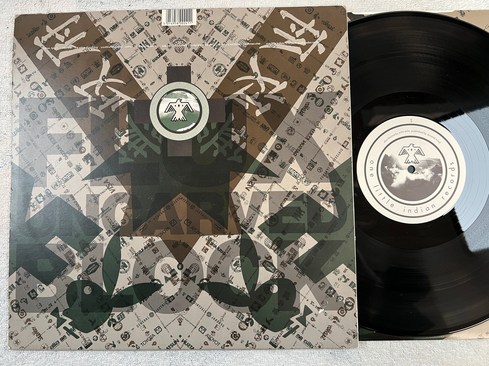 Omslagsbild för skivan FLUX Uncarved Block LP re ONE LITTLE INDIAN TPLP 1