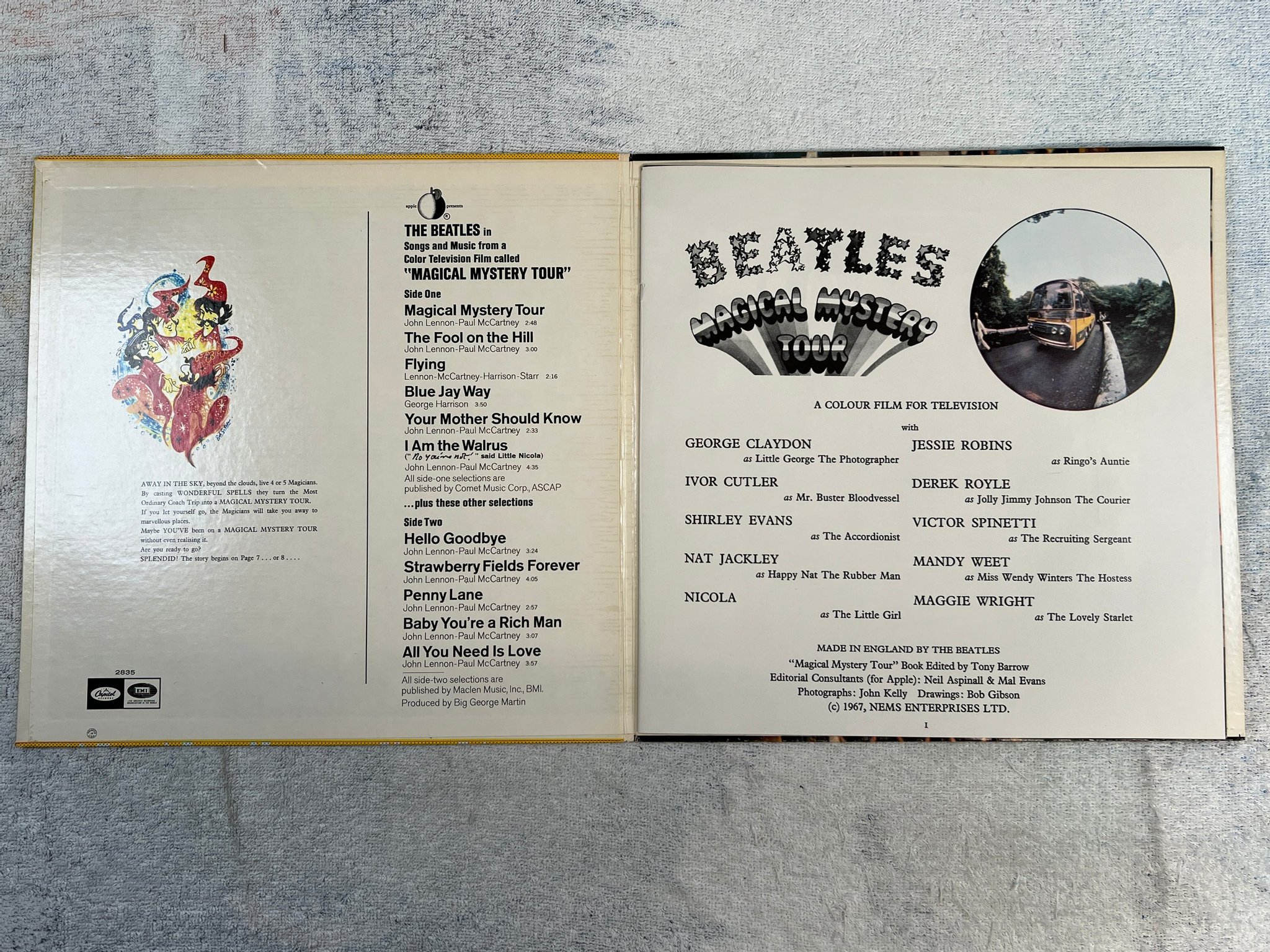 Omslagsbild för skivan THE BEATLES magical mystery tour LP re US CAPITAL SMAS-2835