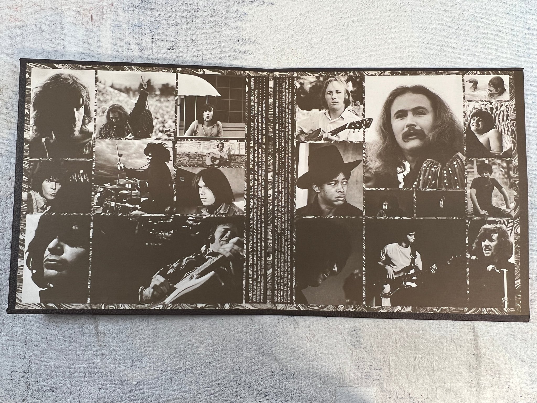 Omslagsbild för skivan CROSBY STILLS NASH & YOUNG deja vu LP US ATLANTIC SD 7200