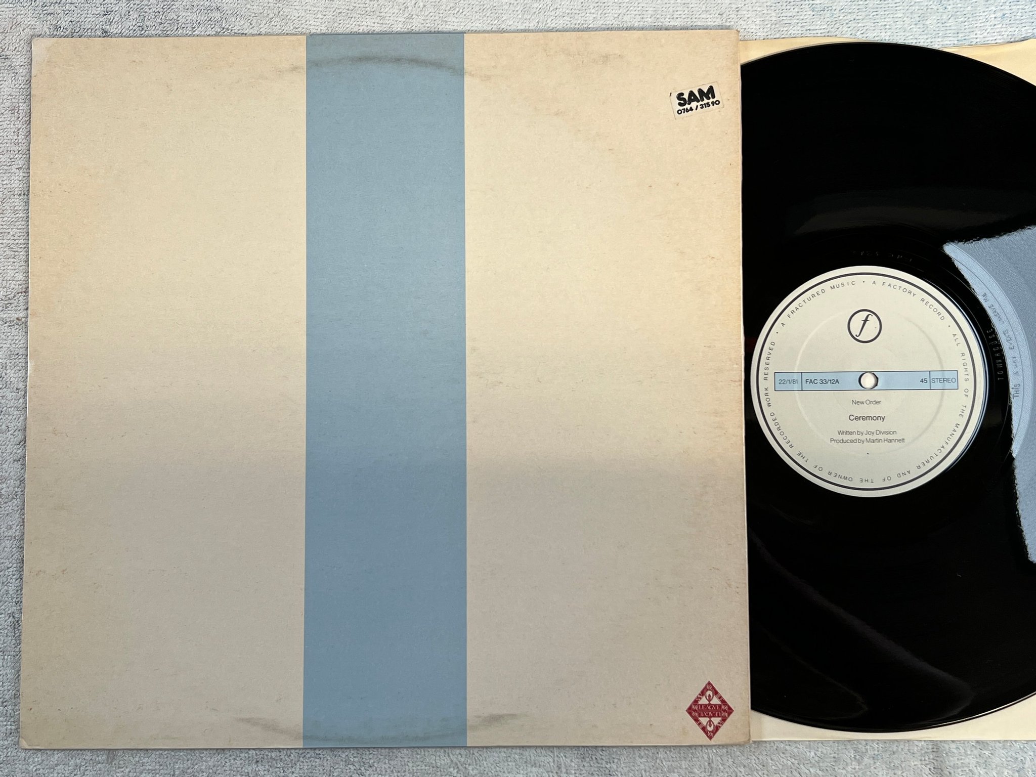 Omslagsbild för skivan NEW ORDER ceremony 12”single -84 UK FACTORY FAC. 33