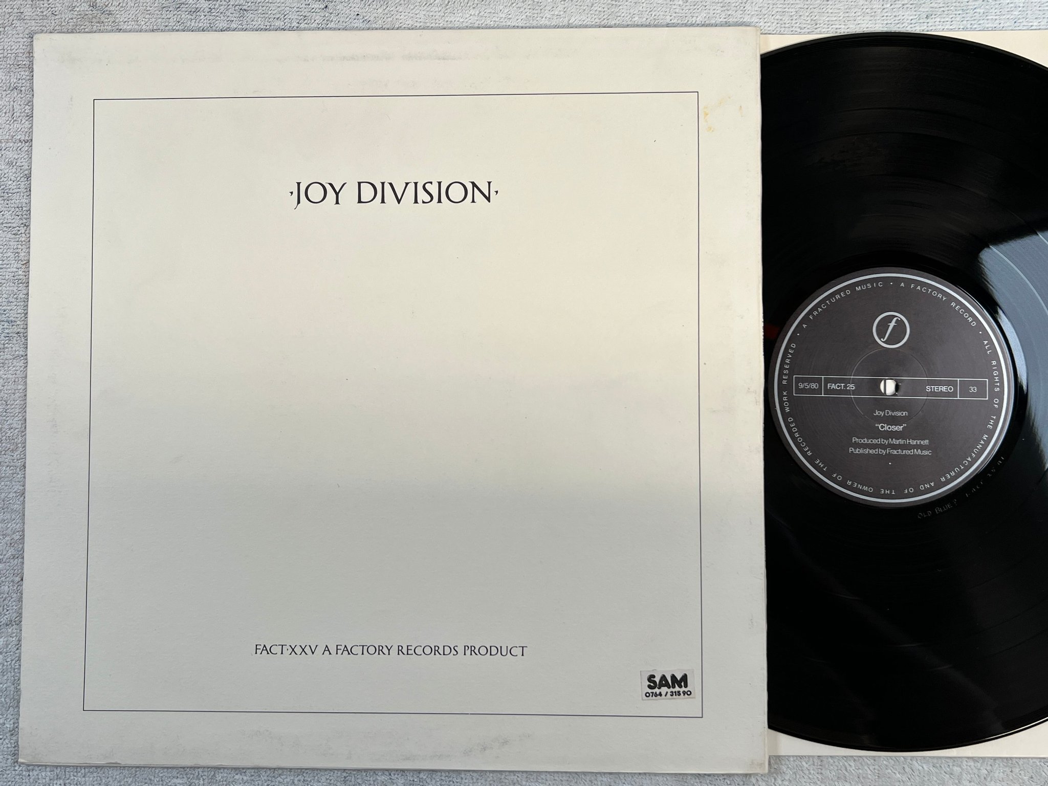 Omslagsbild för skivan JOY DIVISION closer LP -80 UK FACTORY FACT 25