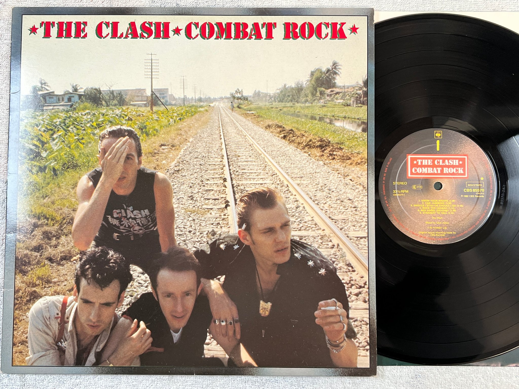 Omslagsbild för skivan THE CLASH combat rock LP -82 Hol CBS 85570