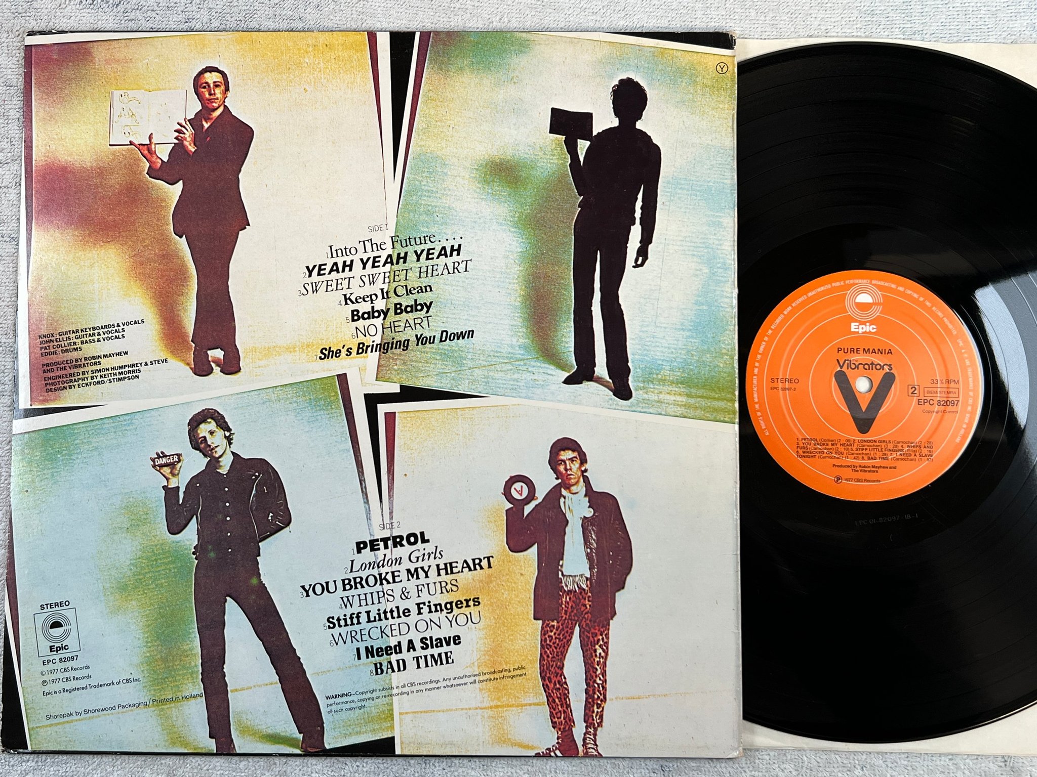 Omslagsbild för skivan VIBRATORS pure mania LP -77 Hol EPIC EPC 82097 