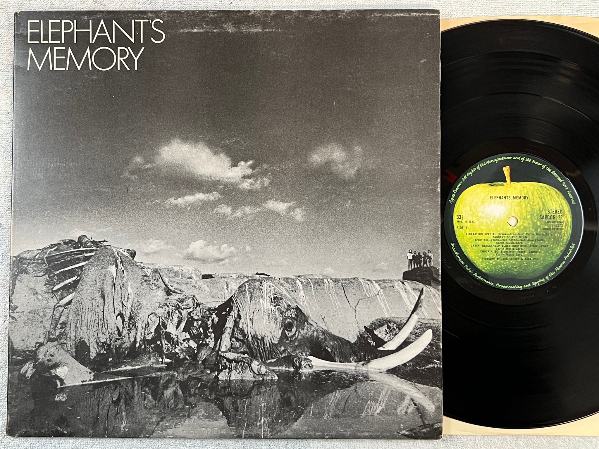 Omslagsbild för skivan ELEPHANT’S MEMORY s/t LP -72 UK APPLE SAPCOR  22