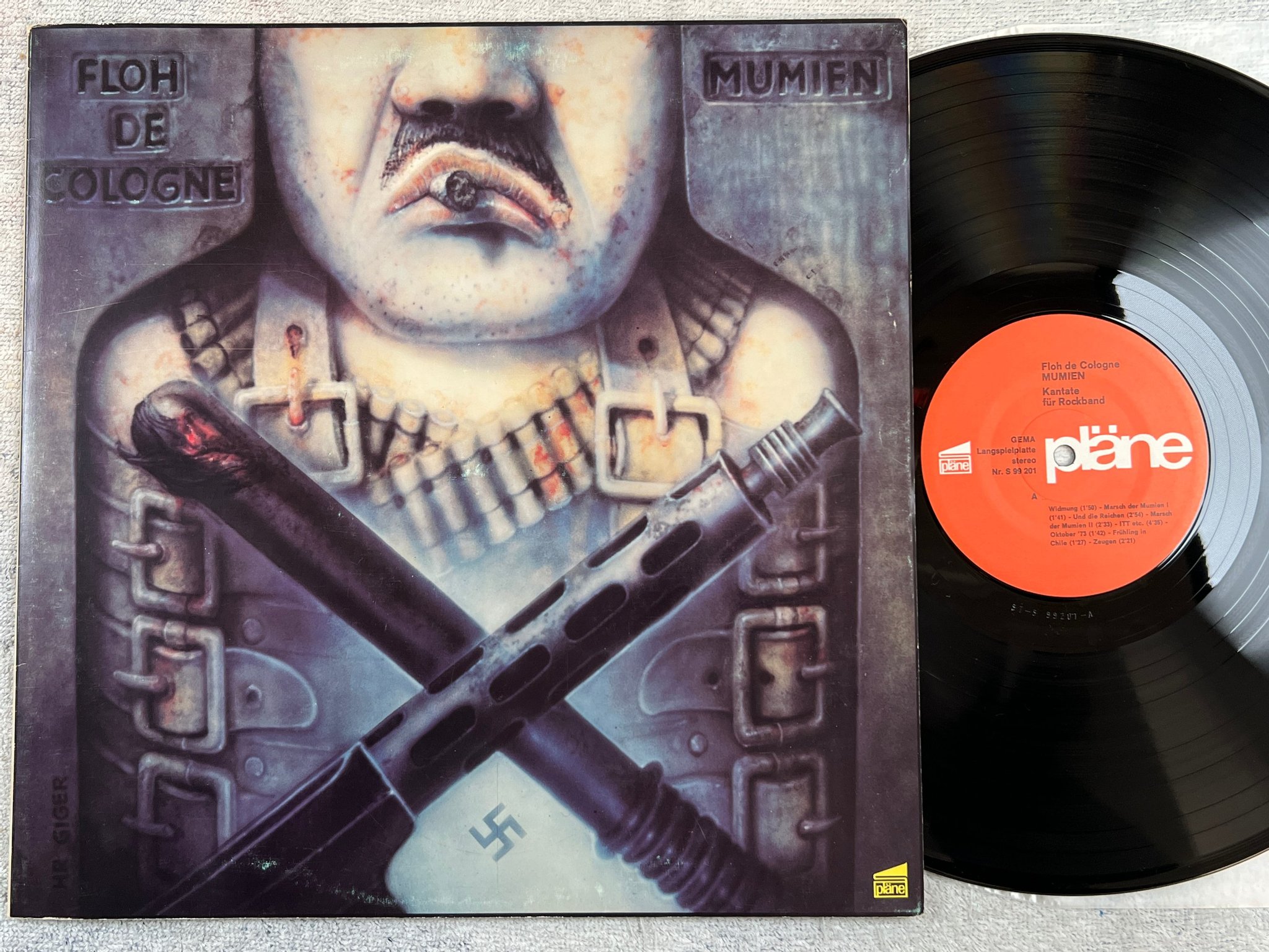 Omslagsbild för skivan FLOH DE COLOGNE Mumien LP -74 Ger PLÄNE S 99201 kraut rock 