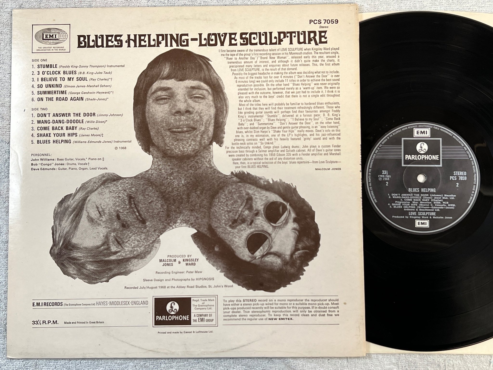 Omslagsbild för skivan LOVE SCULPTURE blue helping LP re UK EMI PCS 7059