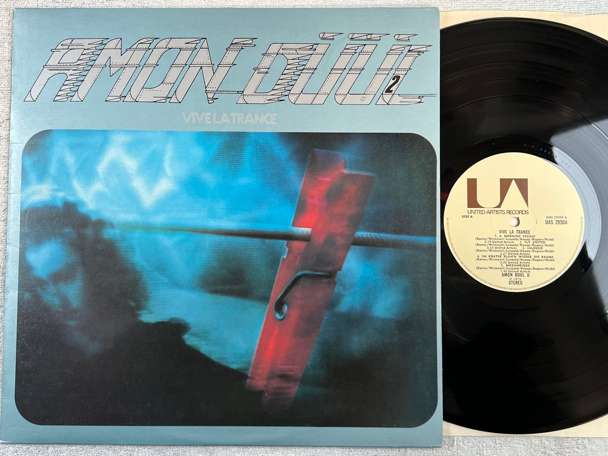 Omslagsbild för skivan AMON DUUL II vive la trance LP UK UNITED ARTISTS UAS 29 504