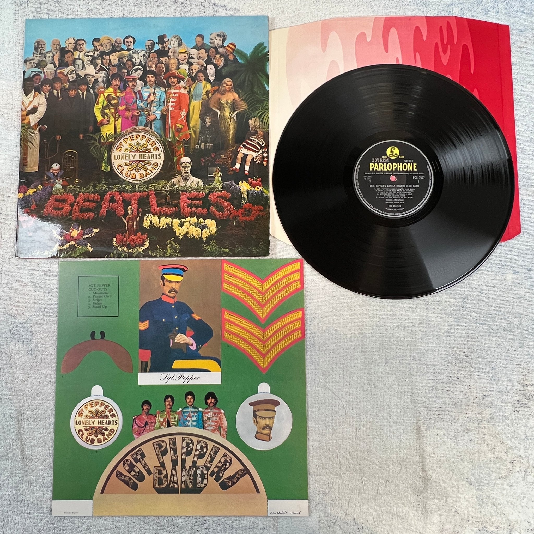 Omslagsbild för skivan THE BEATLES Sgt Pepper’s lonely hearts club band LP -67 UK PARLOPHONE PCS 7027