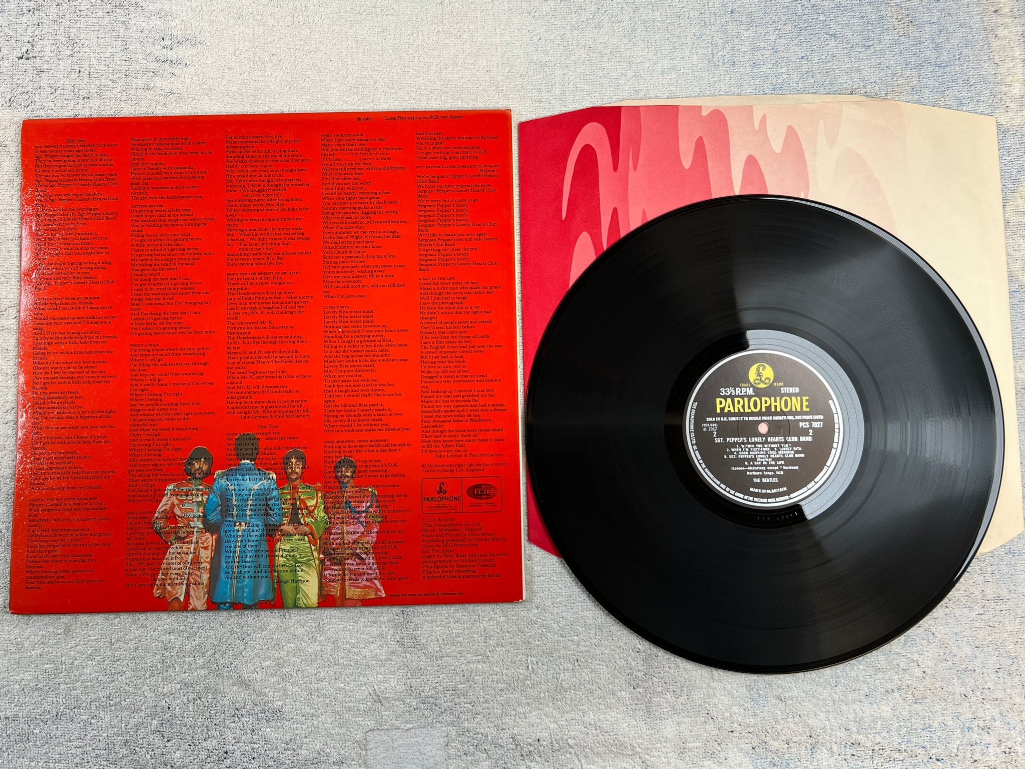 Omslagsbild för skivan THE BEATLES Sgt Pepper’s lonely hearts club band LP -67 UK PARLOPHONE PCS 7027