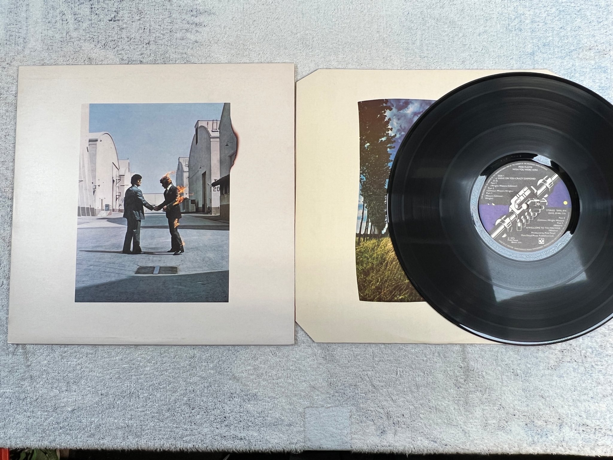 Omslagsbild för skivan PINK FLOYD wish you were here LP -75 UK HARVEST SHVL 814