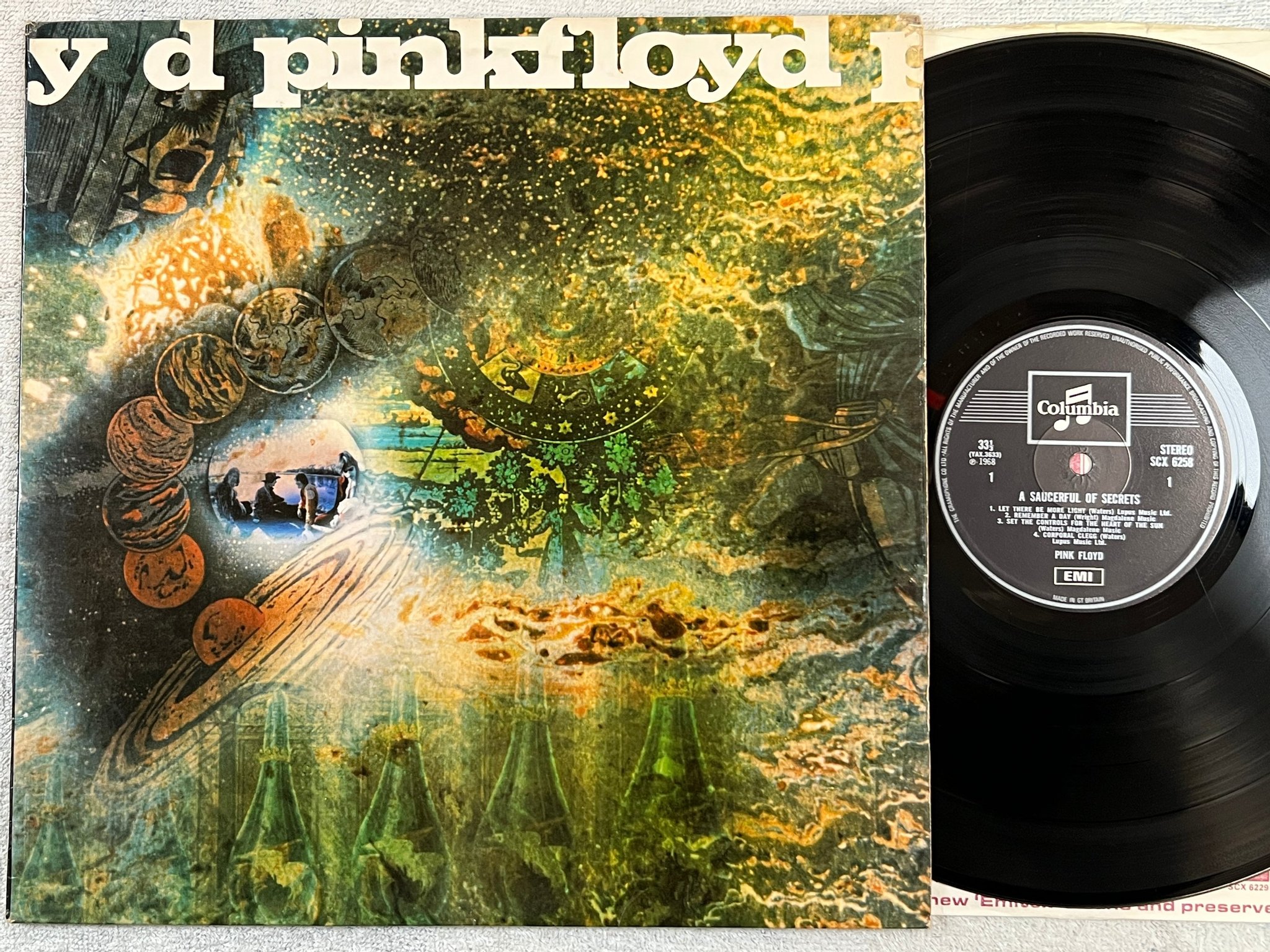 Omslagsbild för skivan PINK FLOYD a saucerful of secrets LP re UK COLUMBIA SCX 6258