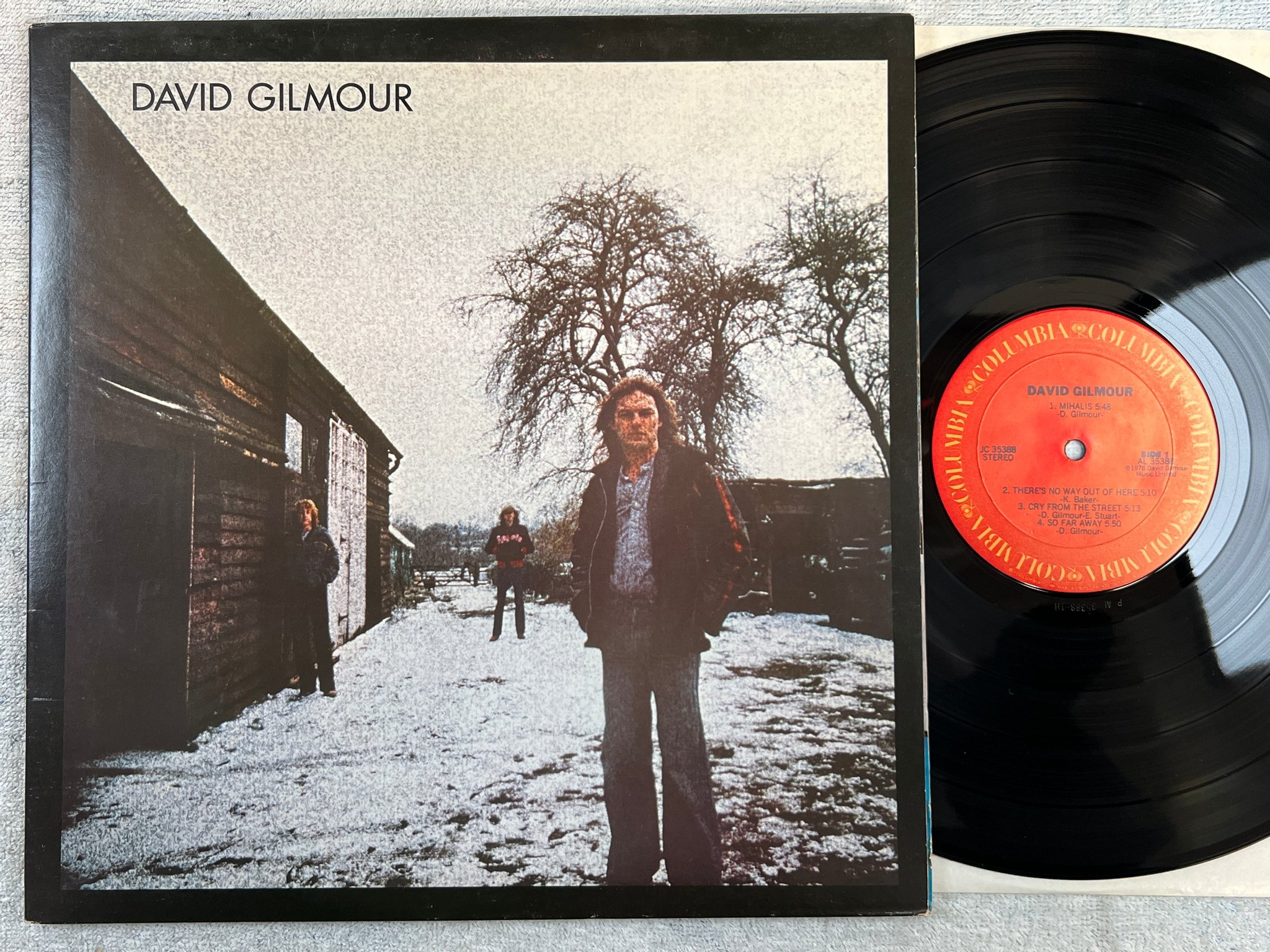 Omslagsbild för skivan DAVID GILMOUR s/t LP -78 US COLUMBIA JC 35388 ”great album”