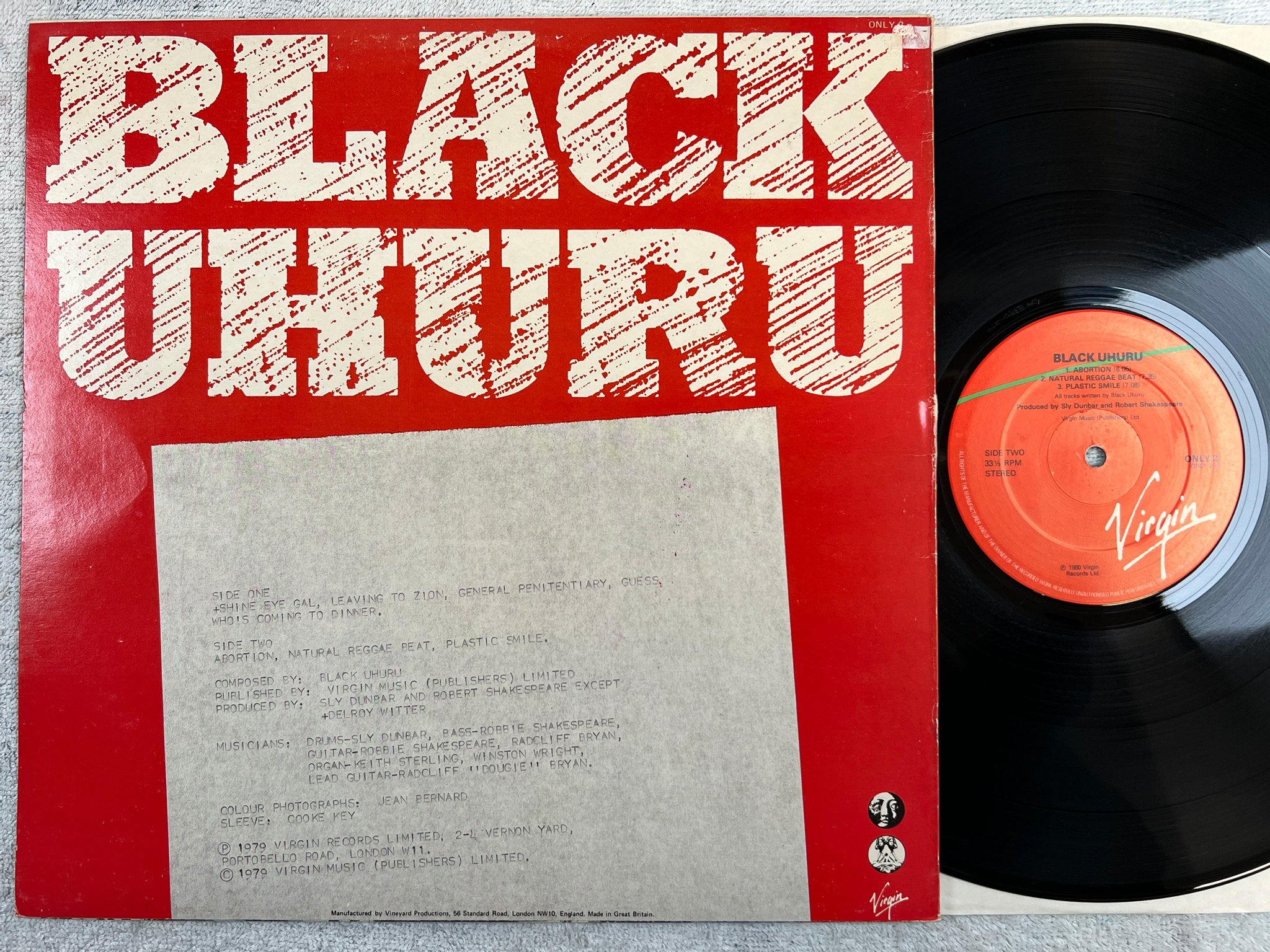 Omslagsbild för skivan BLACK UHURU s/t LP -80 UK VIRGIN ONLY 2 