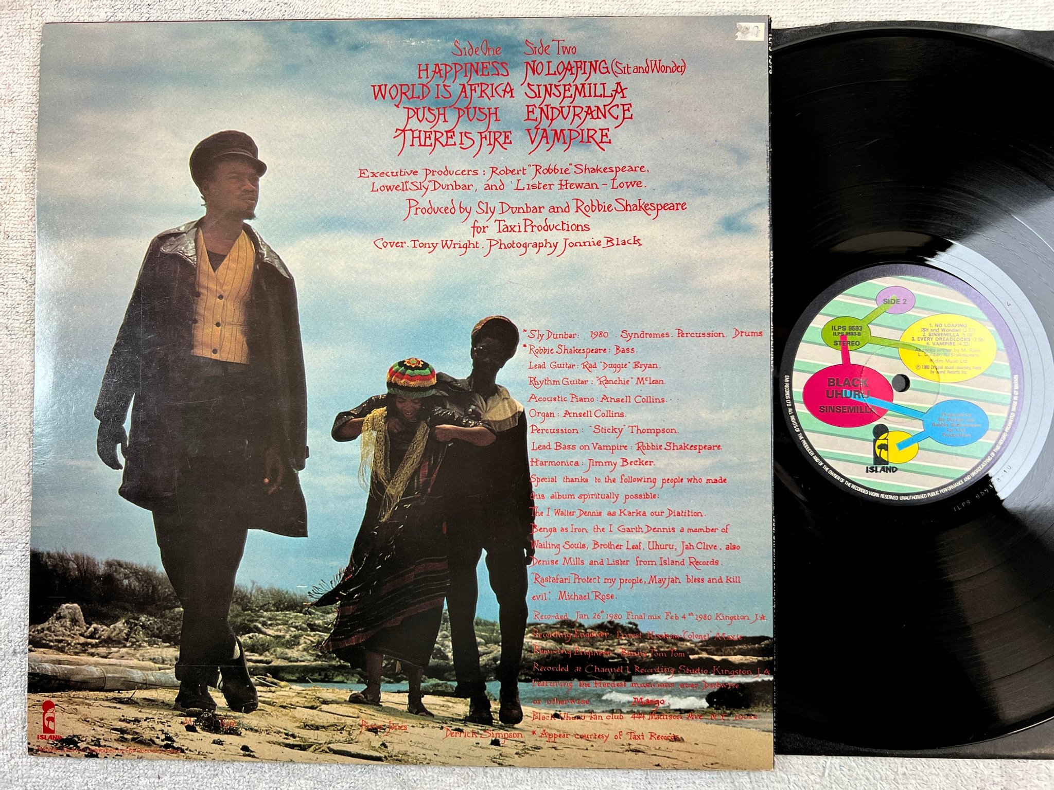 Omslagsbild för skivan BLACK UHURU sinsemilla LP -80 UK ISLAND ILPD 9593