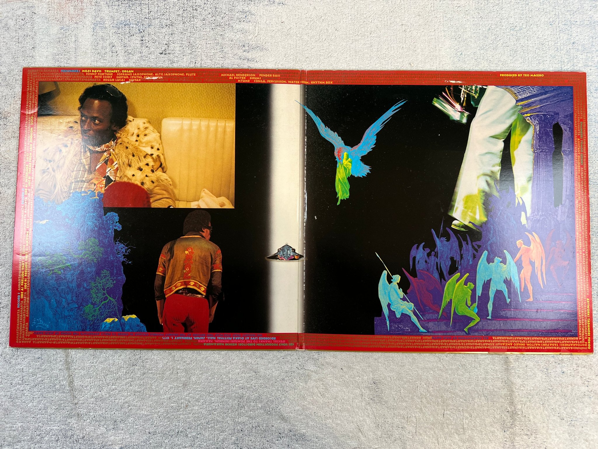 Omslagsbild för skivan MILES DAVIS agharta 2xLP -75 Hol CBS 88159