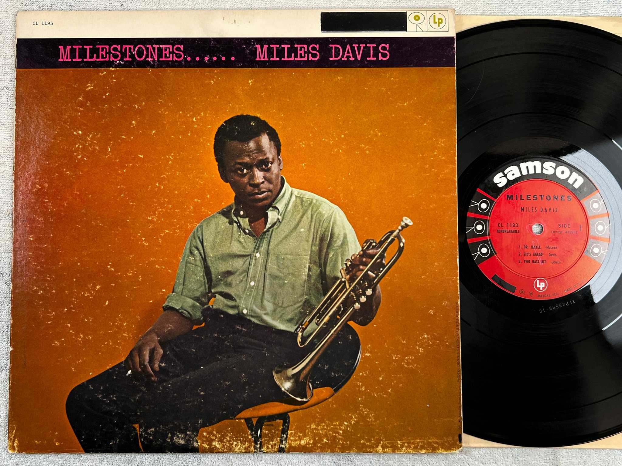 Omslagsbild för skivan MILES DAVIS milestones LP -58 US SIX EYED mono CL 1193