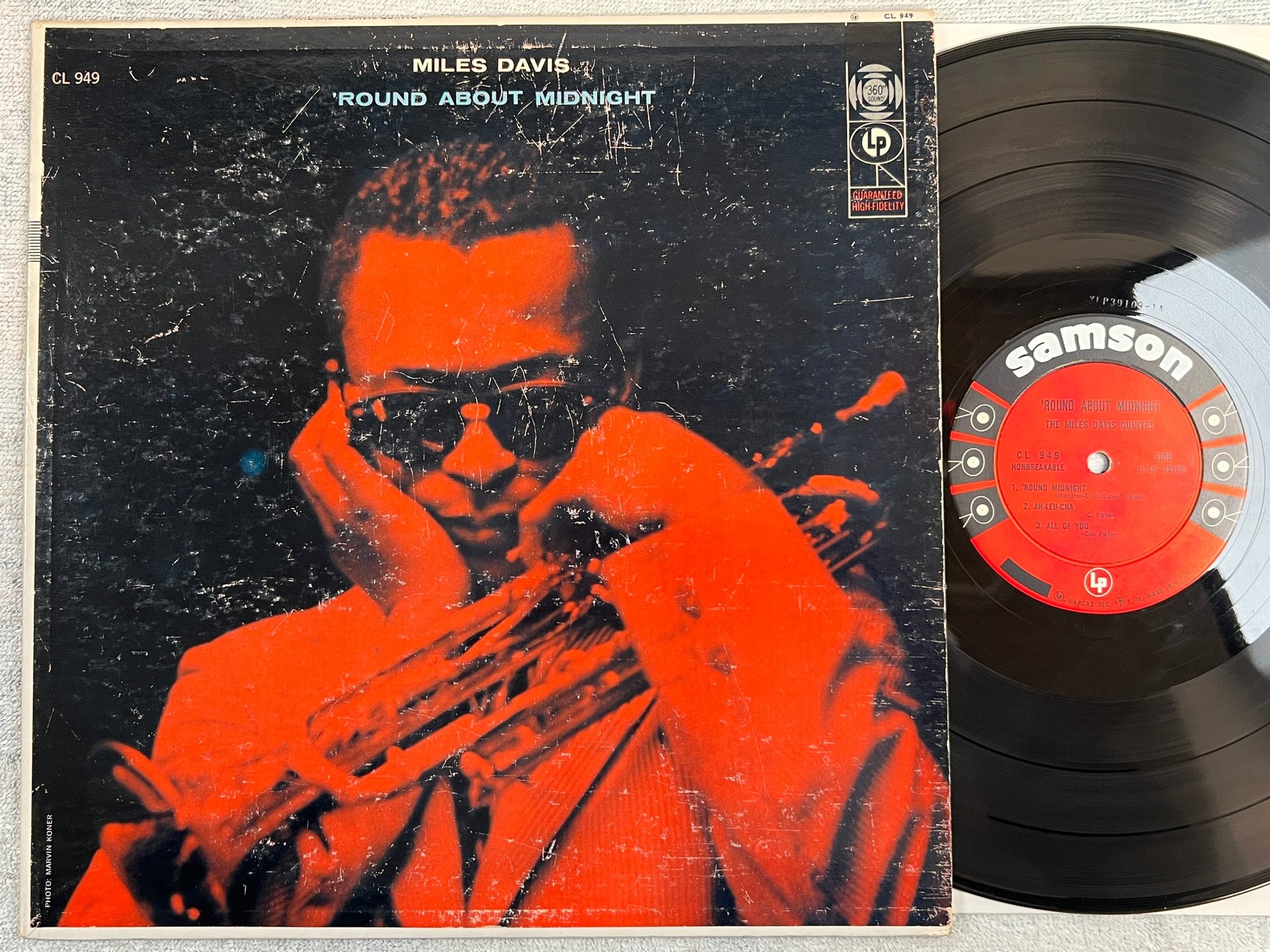 Omslagsbild för skivan MILES DAVIS QUINTET ’round about midnight LP -57 US SIX EYED mono CL 949
