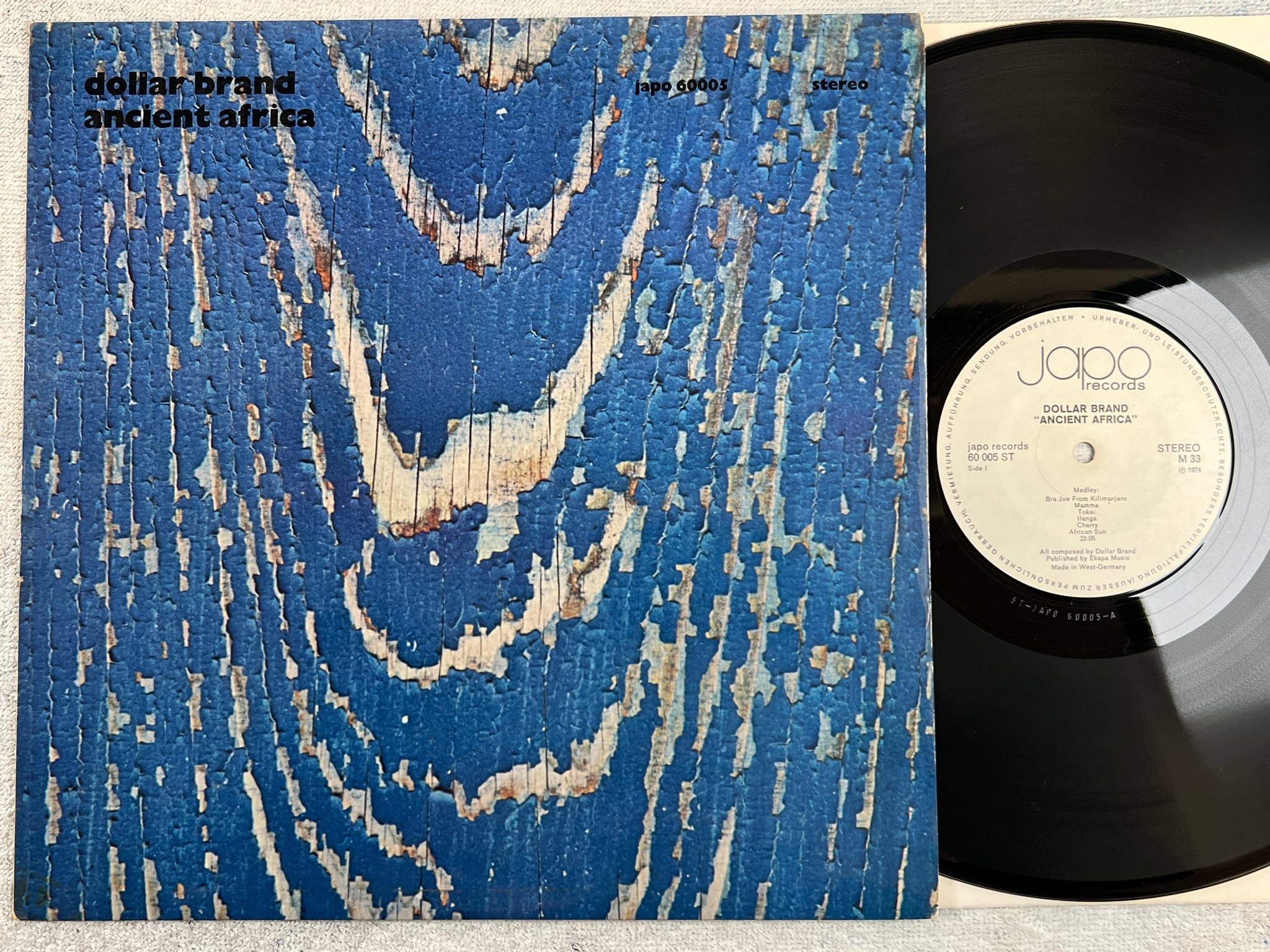 Omslagsbild för skivan DOLLAR BRAND ancient Africa LP -74 Ger JAPO 60005 ST