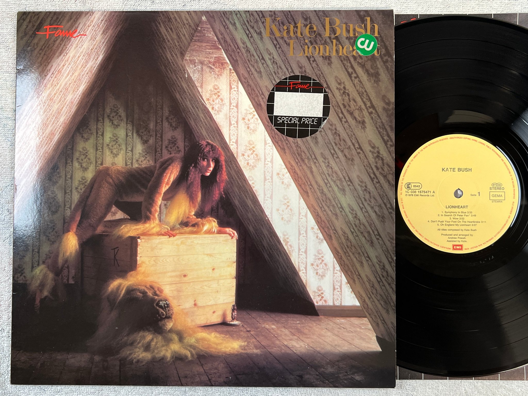 Omslagsbild för skivan KATE BUSH lionheart LP re EMI 1C 038 1575471