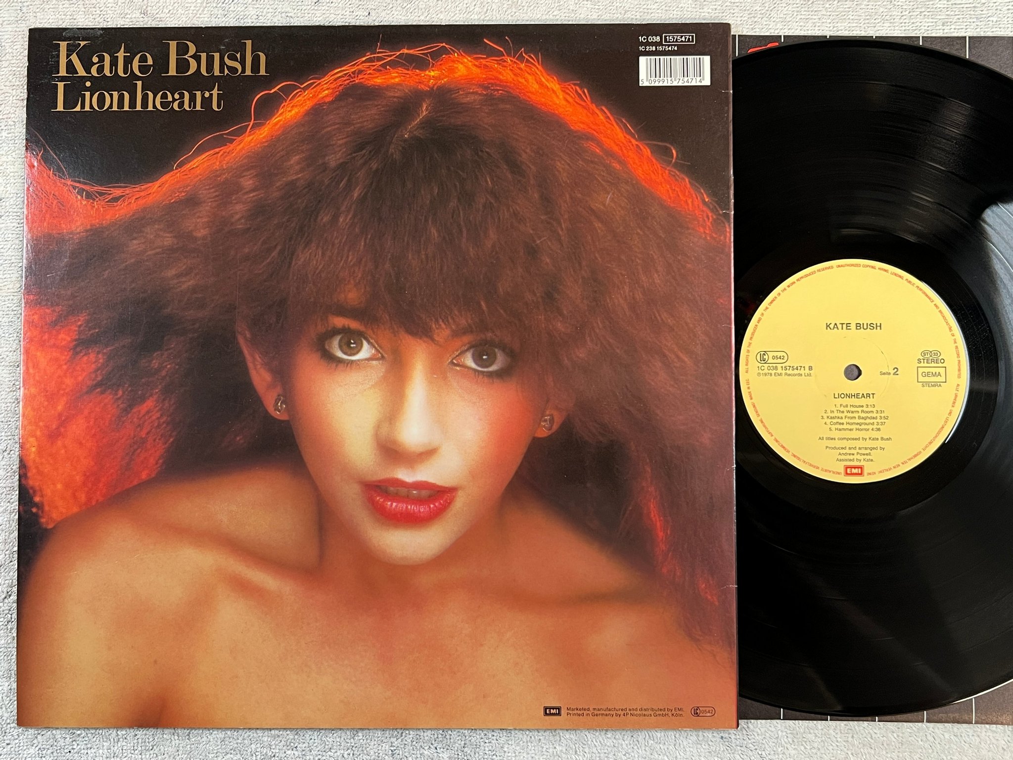 Omslagsbild för skivan KATE BUSH lionheart LP re EMI 1C 038 1575471