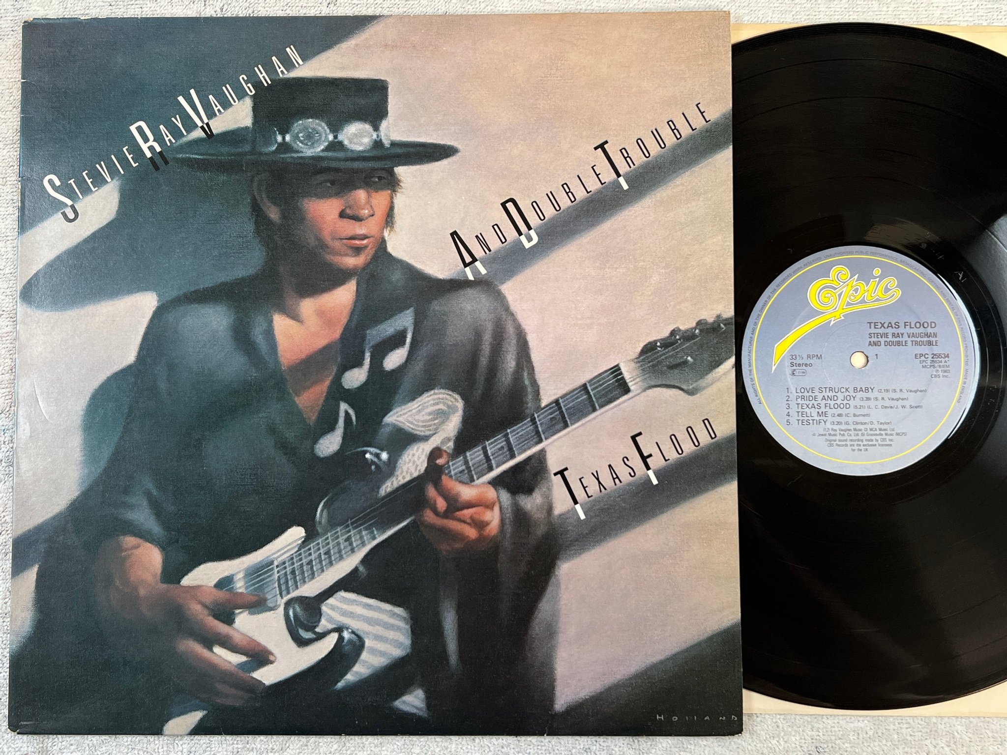 Omslagsbild för skivan STEVIE RAY VAUGHAN Texas trouble LP -83 Hol EPIC EPC 25534