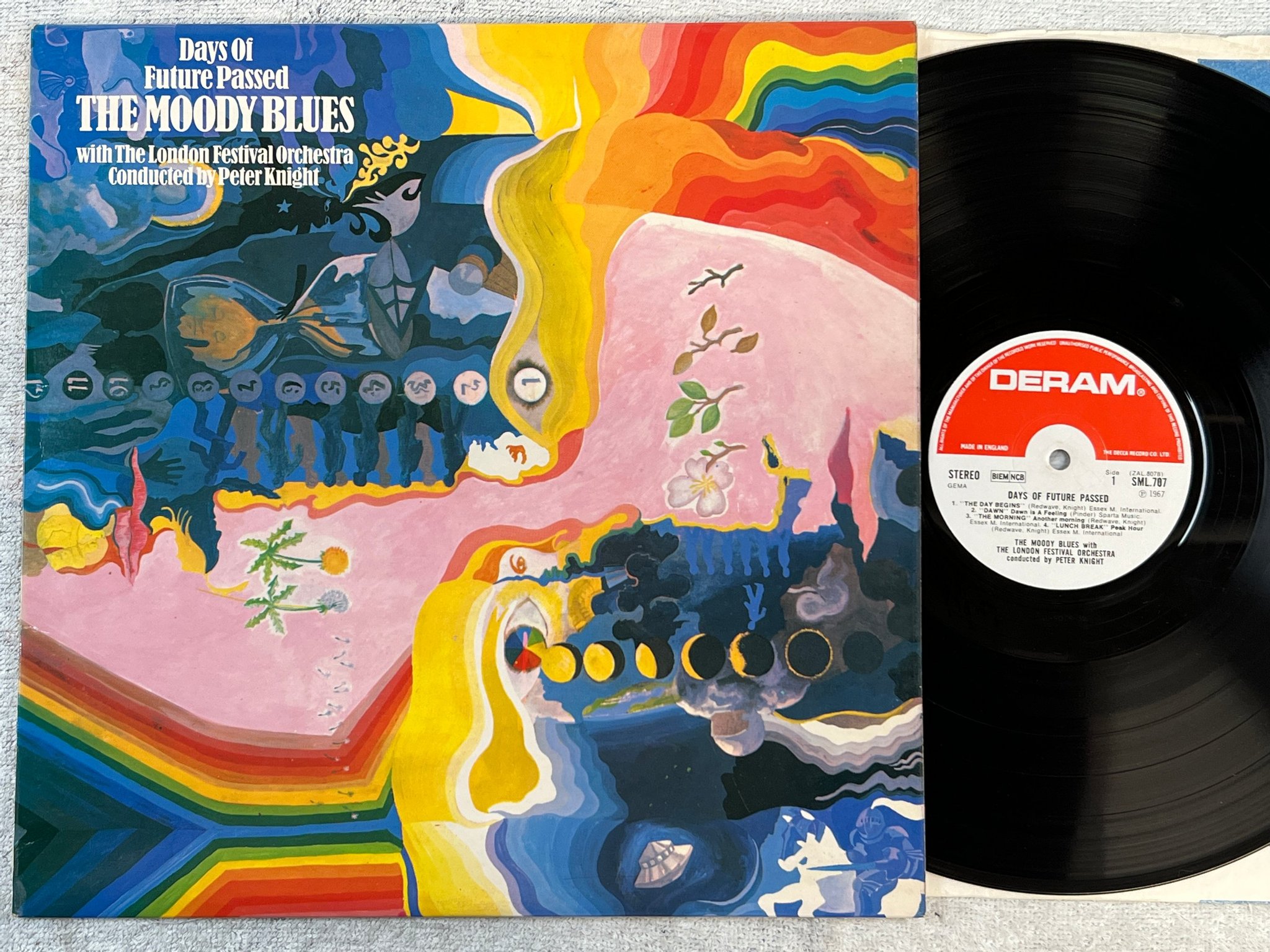 Omslagsbild för skivan THE MOODY BLUES days of future passed LP UK DERAM SML 707