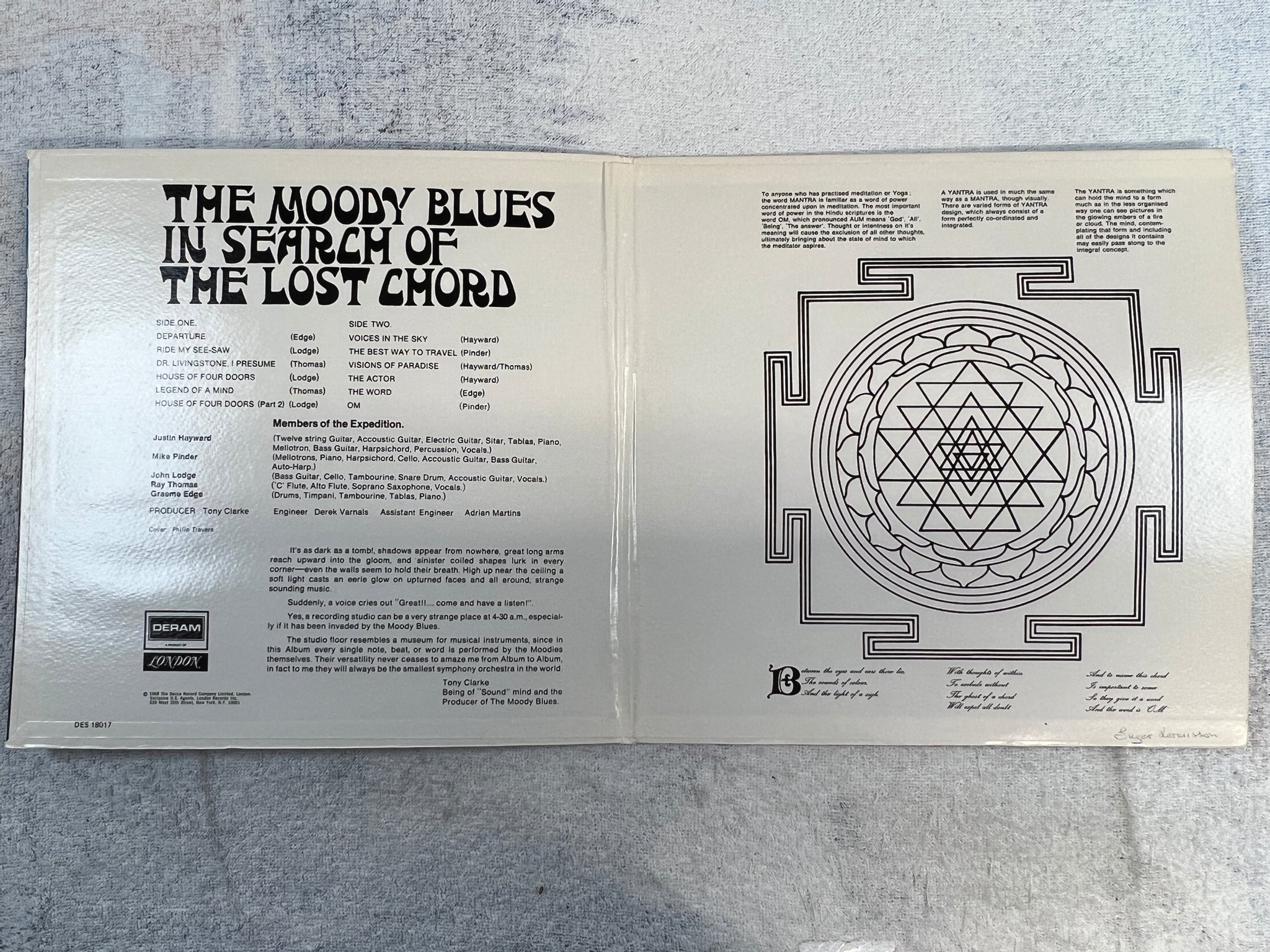 Omslagsbild för skivan THE MOODY BLUES in search of the lost chord LP US DERAM DES 18017