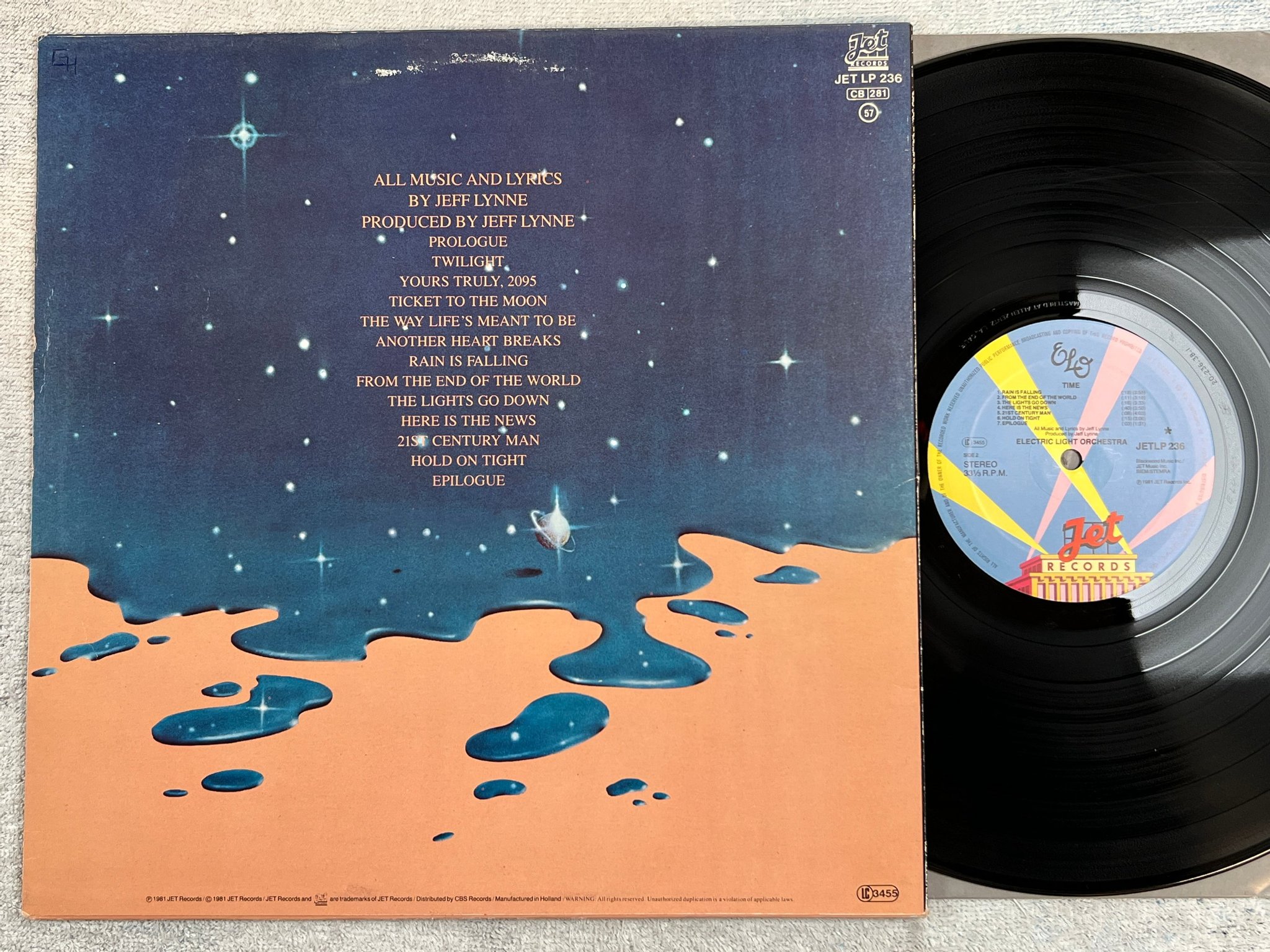 Omslagsbild för skivan THE ELECTRIC LIGHT ORCHESTRA time LP -81 Hol JETLP 236