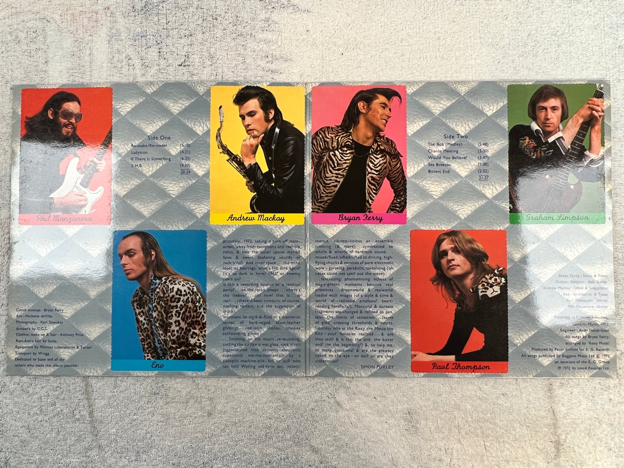 Omslagsbild för skivan ROXY MUSIC s/t LP -72 UK ISLAND ILPS 9200