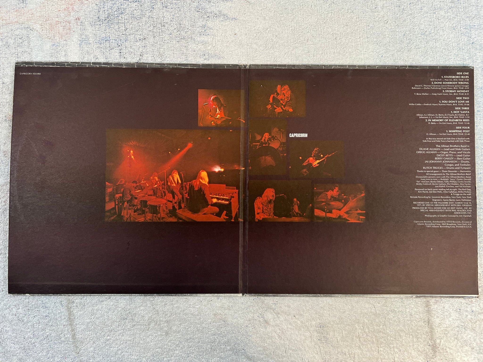 Omslagsbild för skivan THE ALLMAN BROTHERS BAND at Fillmore East LP US CAPRCORN SD 2-802