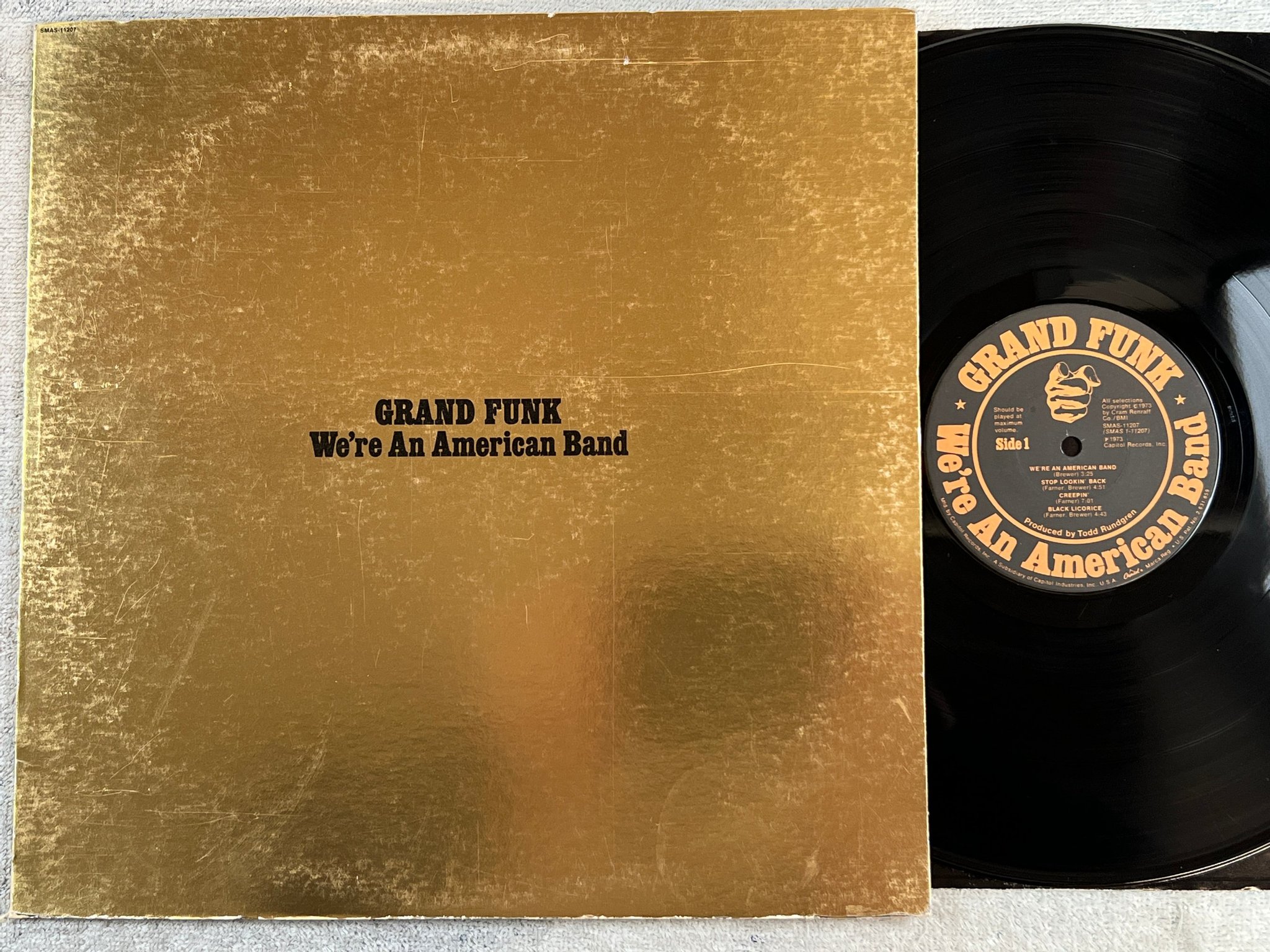 Omslagsbild för skivan GRAND FUNK we're an american band LP -73 US CAPITOL SMAS-11207