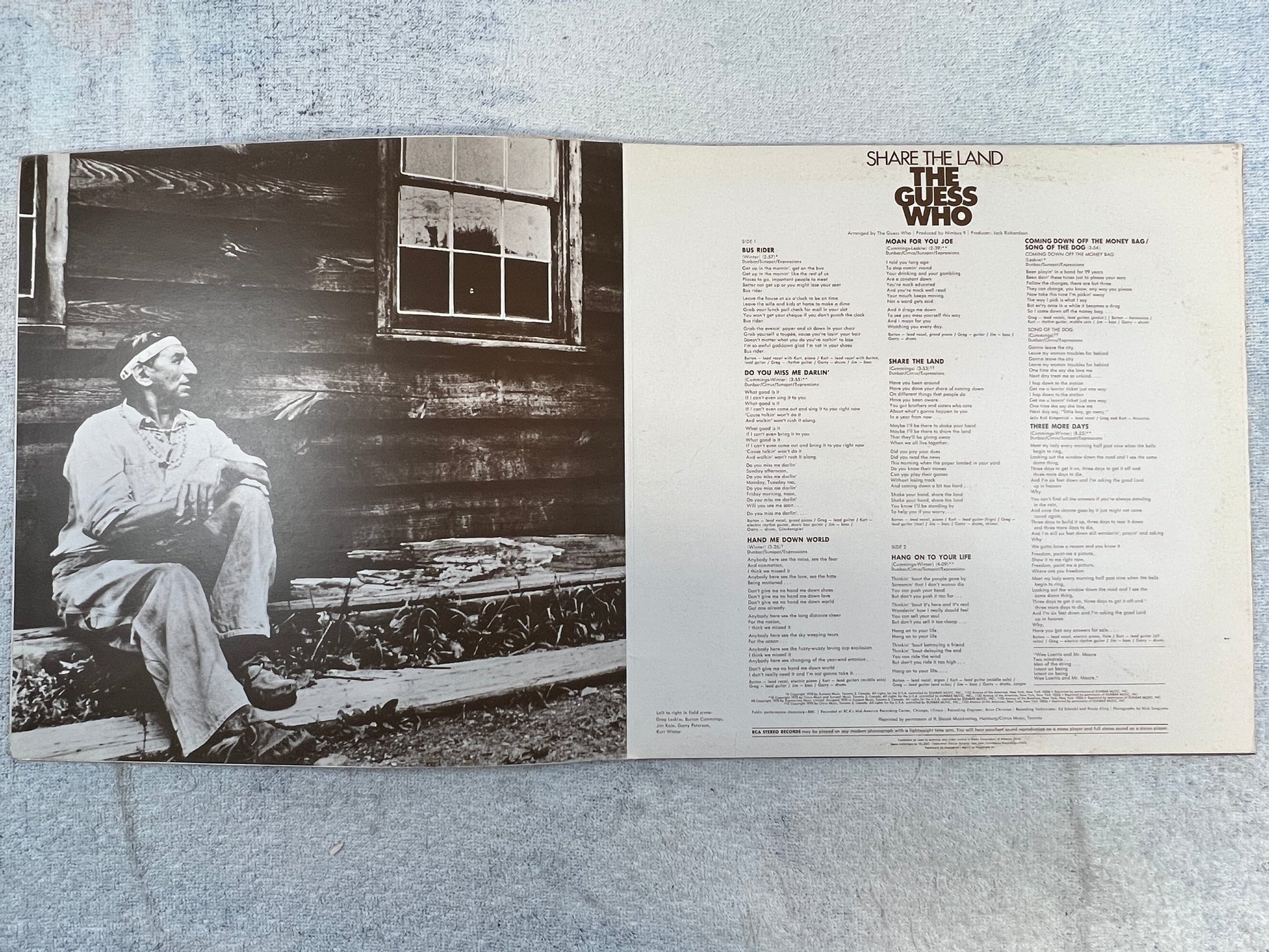 Omslagsbild för skivan THE GUESS WHO share the land LP Ger RCA LSP 4359