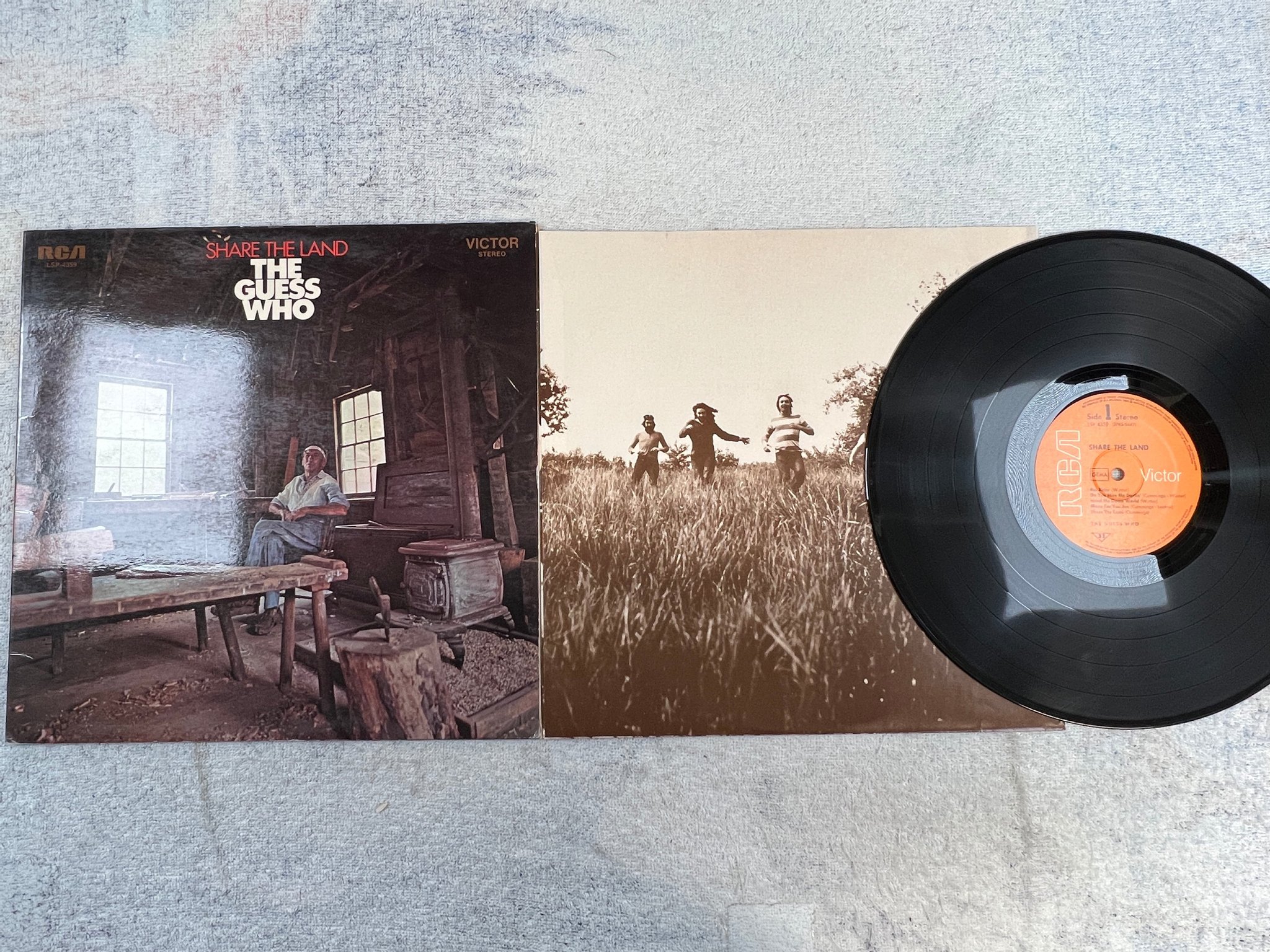 Omslagsbild för skivan THE GUESS WHO share the land LP Ger RCA LSP 4359