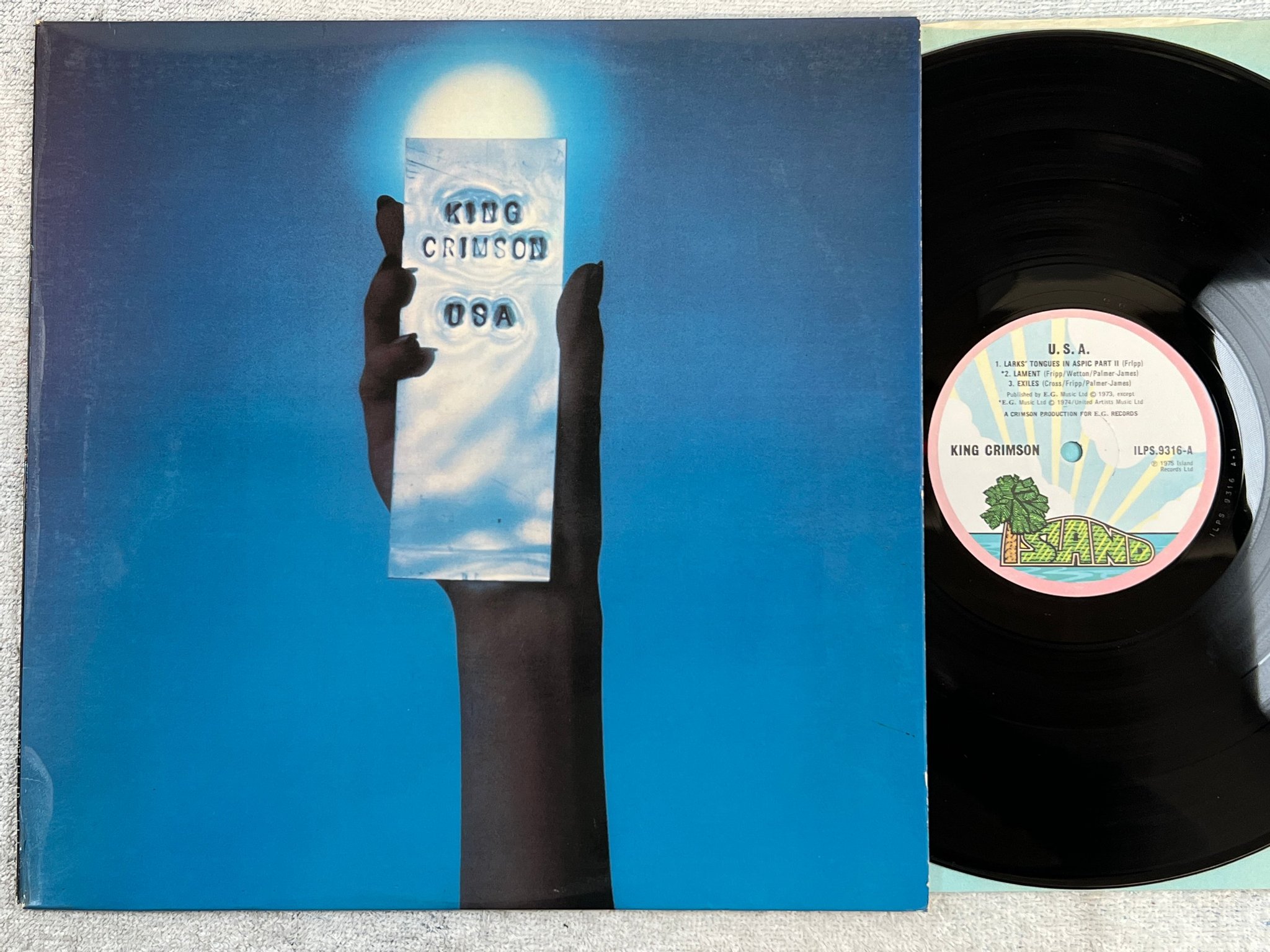 Omslagsbild för skivan KING CRIMSON U.S.A. LP -75 UK ISLAND ILPS 9316