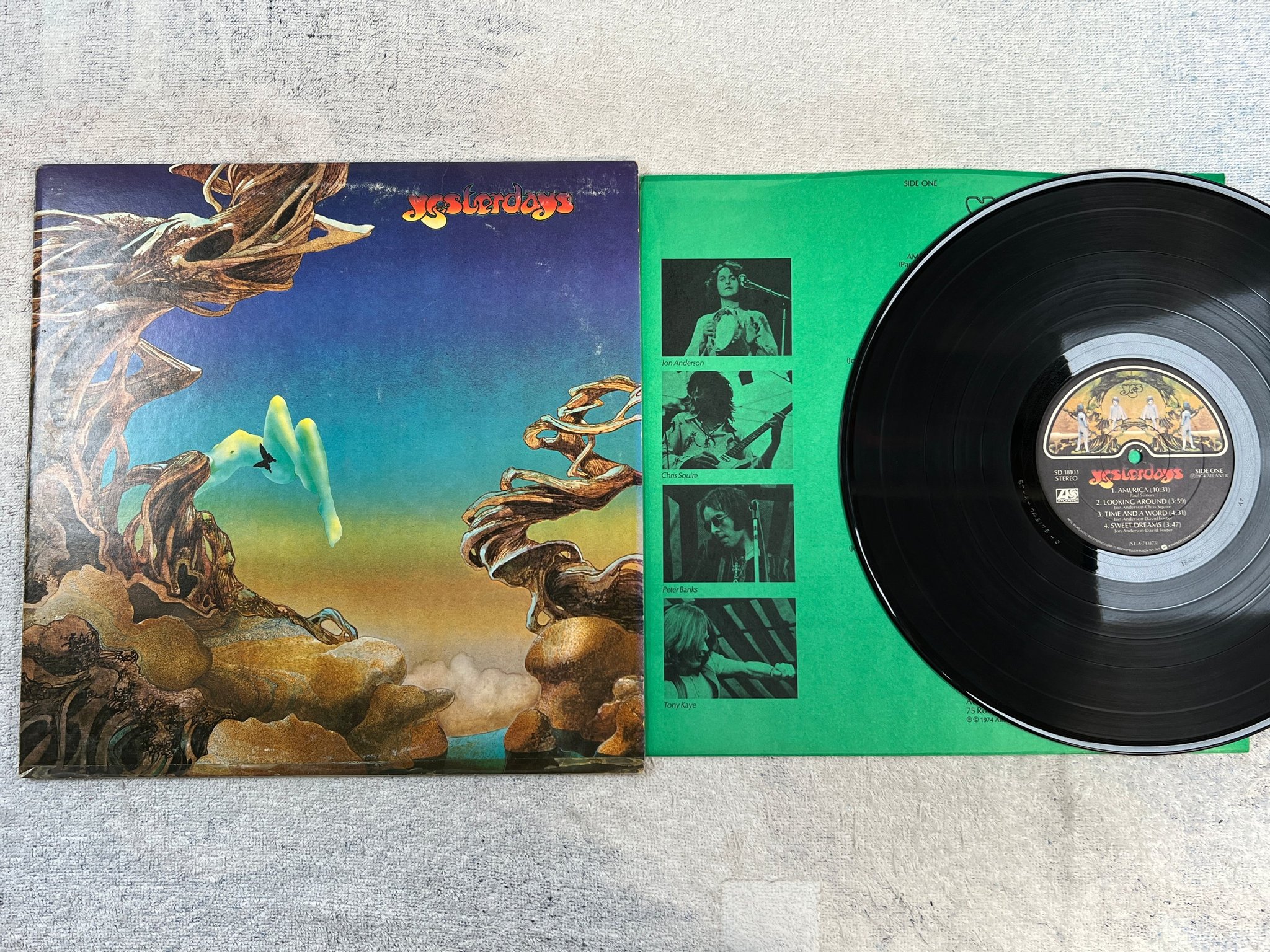 Omslagsbild för skivan YES yesterdays LP -74 US ATLANTIC SD 18103