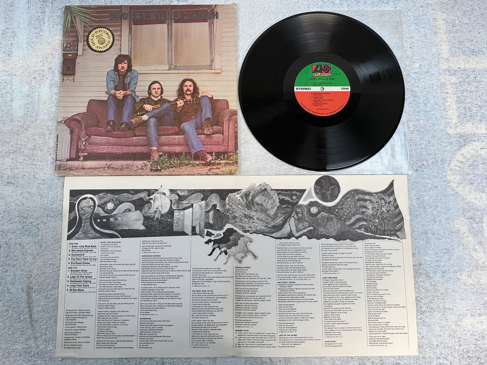 Omslagsbild för skivan CROSBY STILLS & NASH s/t LP US ATLANTIC SD-8229