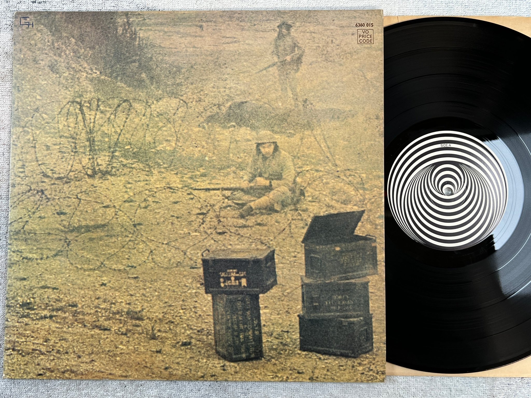 Omslagsbild för skivan WARHORSE s/t LP -70 UK VERTIGO 6360 015 hard prog ** R A R E **