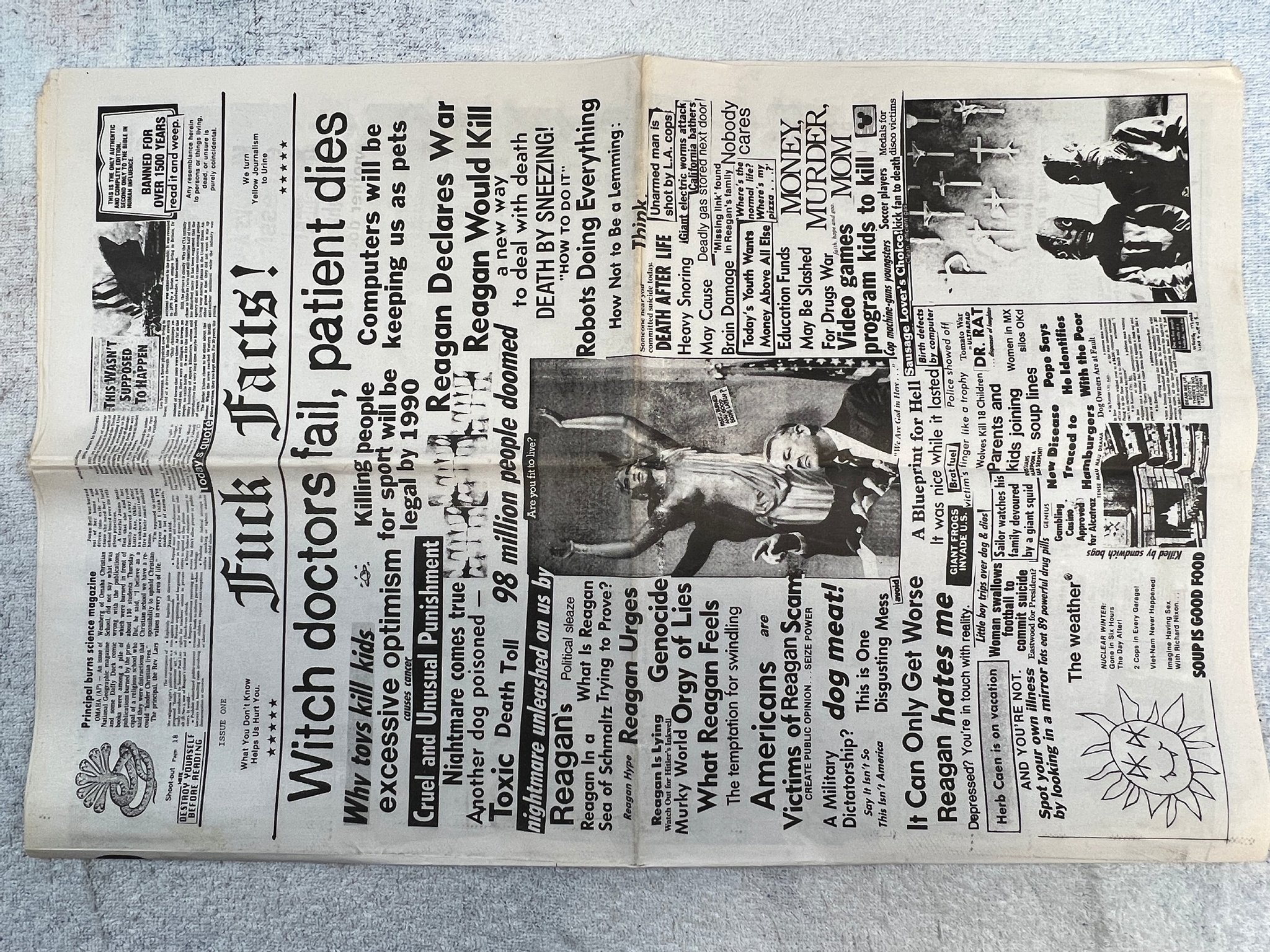 Omslagsbild för skivan DEAD KENNEDY'S bedtime for democracy LP -86 UK ALTERNATIVE TENTACLES VIRUS 50 