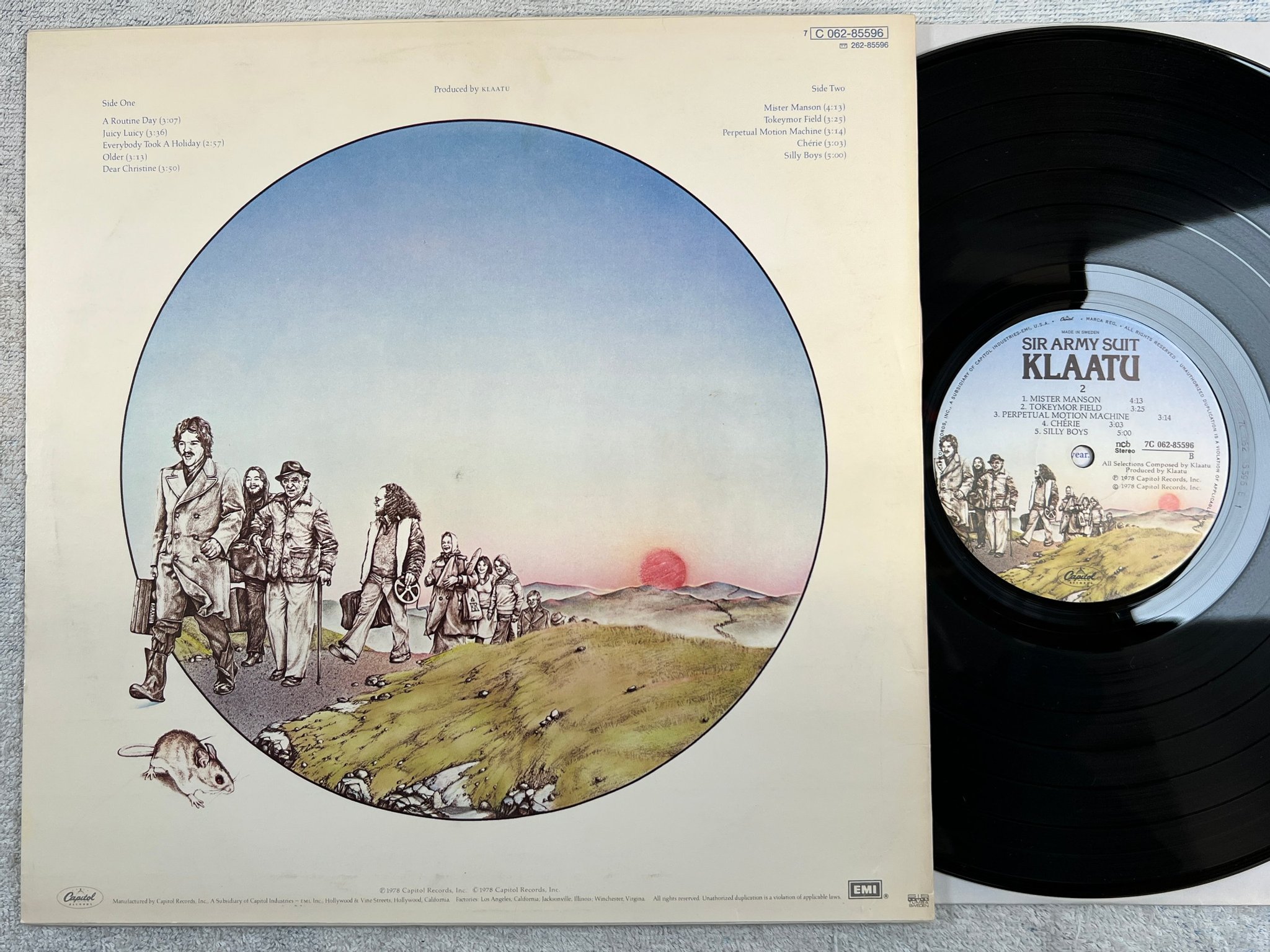 Omslagsbild för skivan KLAATU sir army suit LP -78 ncb CAPITOL 7C 062-85596