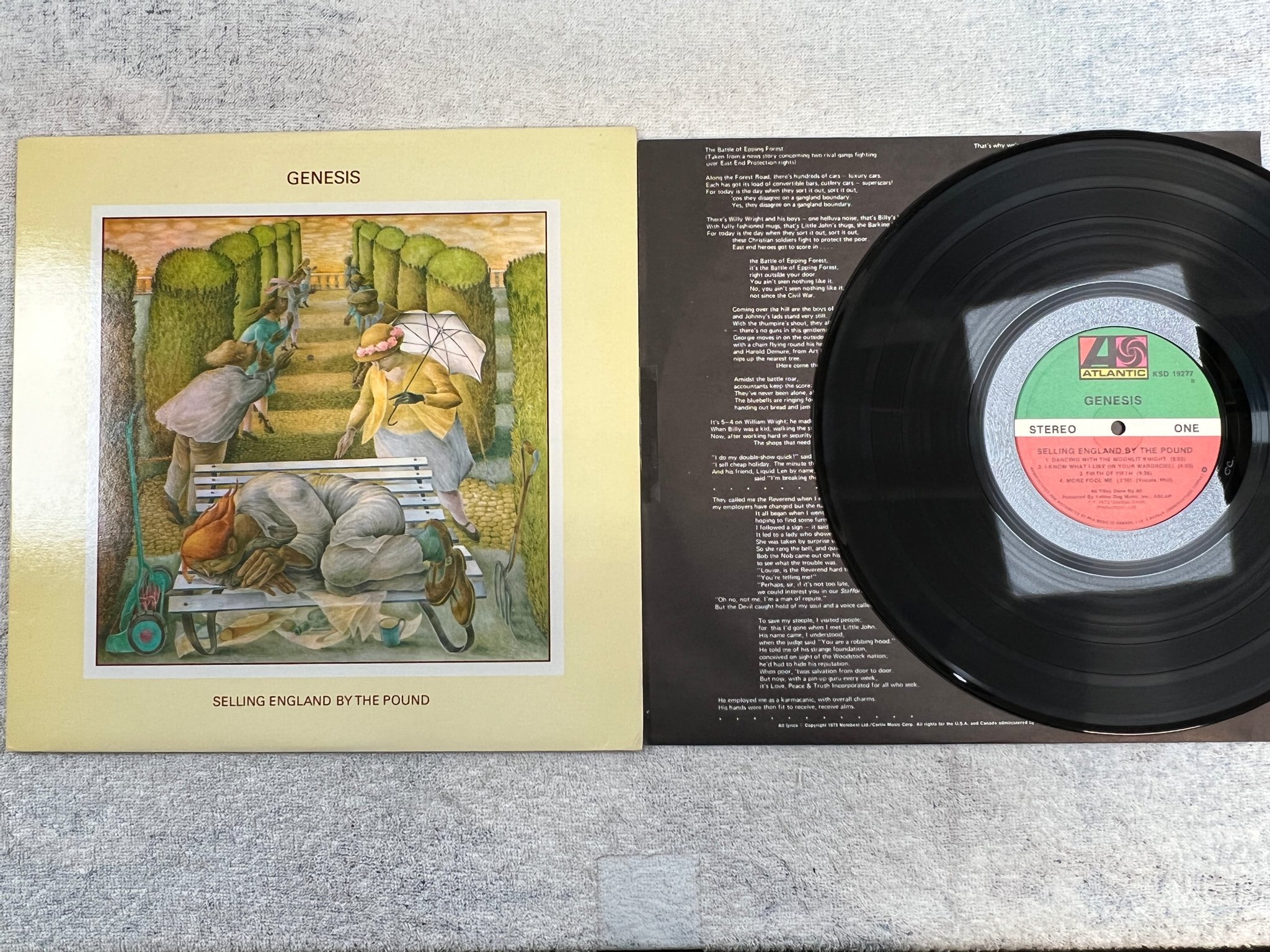 Omslagsbild för skivan GENESIS selling England by the pound LP Can ATLANTIC KSD 19277
