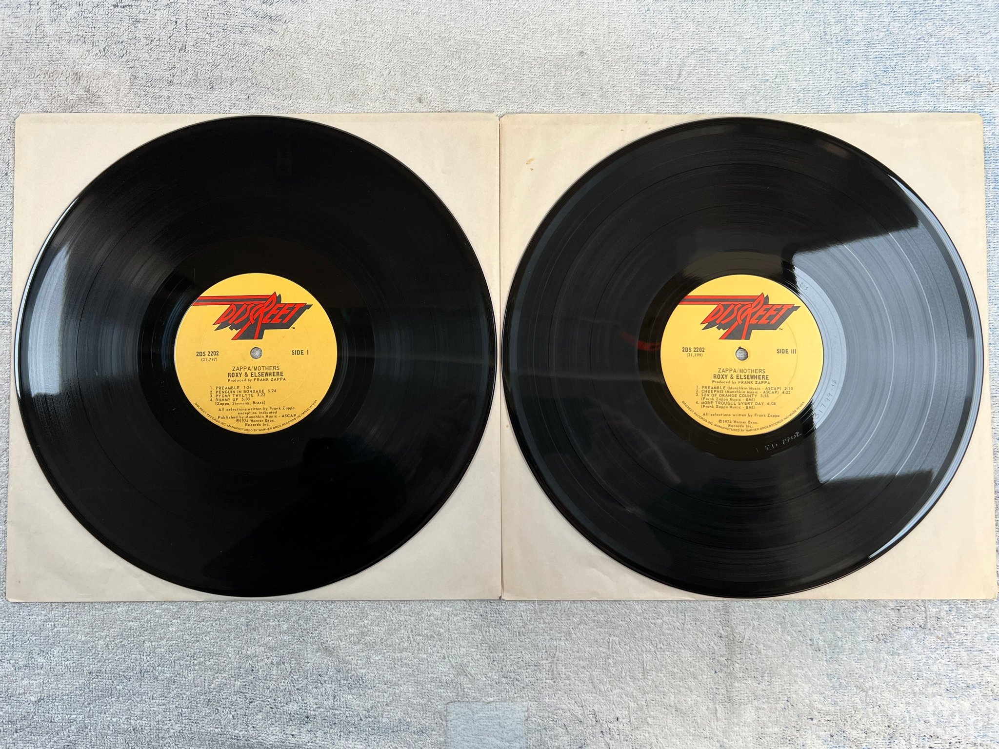 Omslagsbild för skivan ZAPPA / MOTHERS Roxy & elsewhere 2xLP -74 US DISCREET 2DS 2202